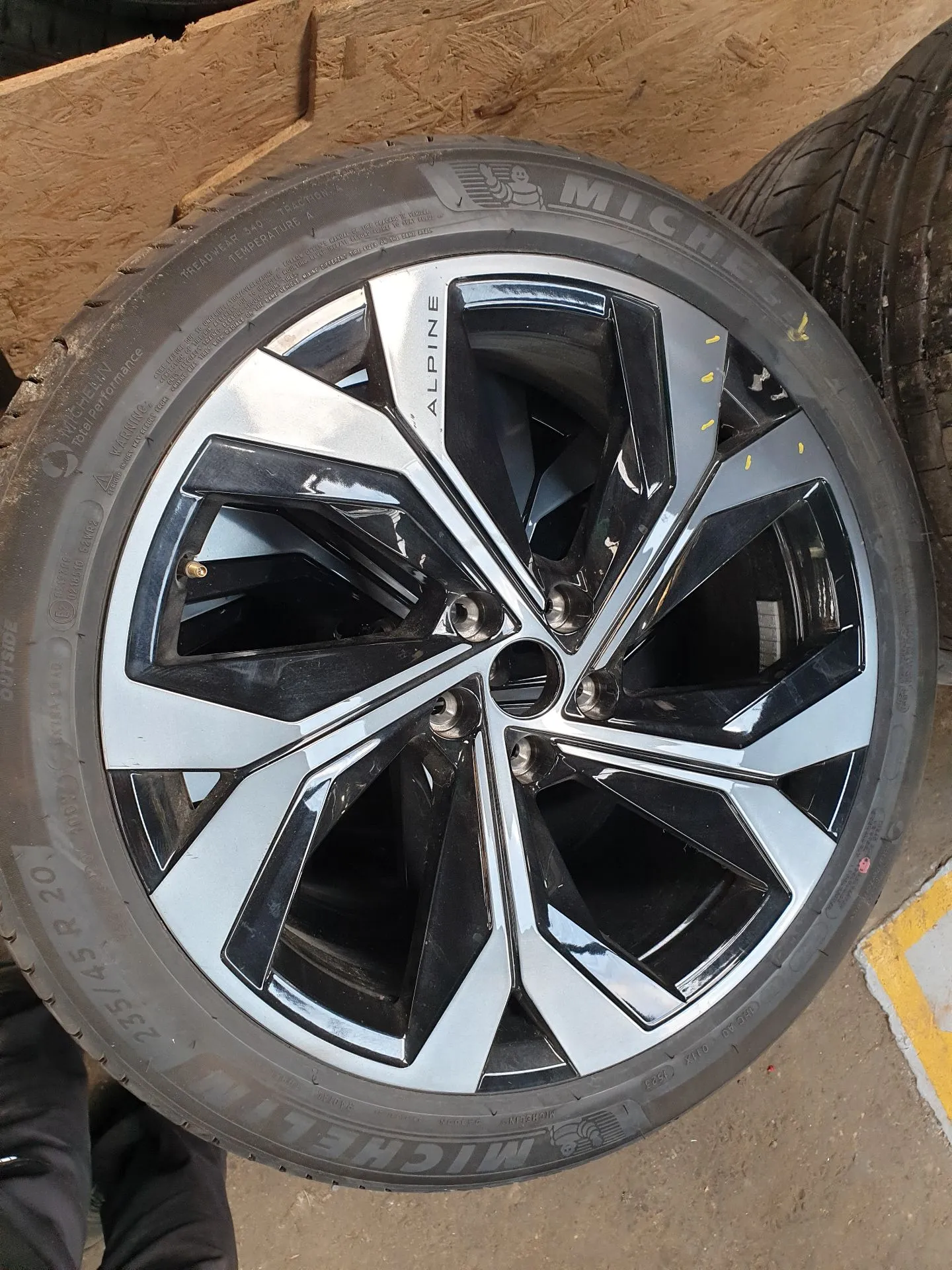 Conjunto Jantes Especiais RENAULT Austral Imagem-4