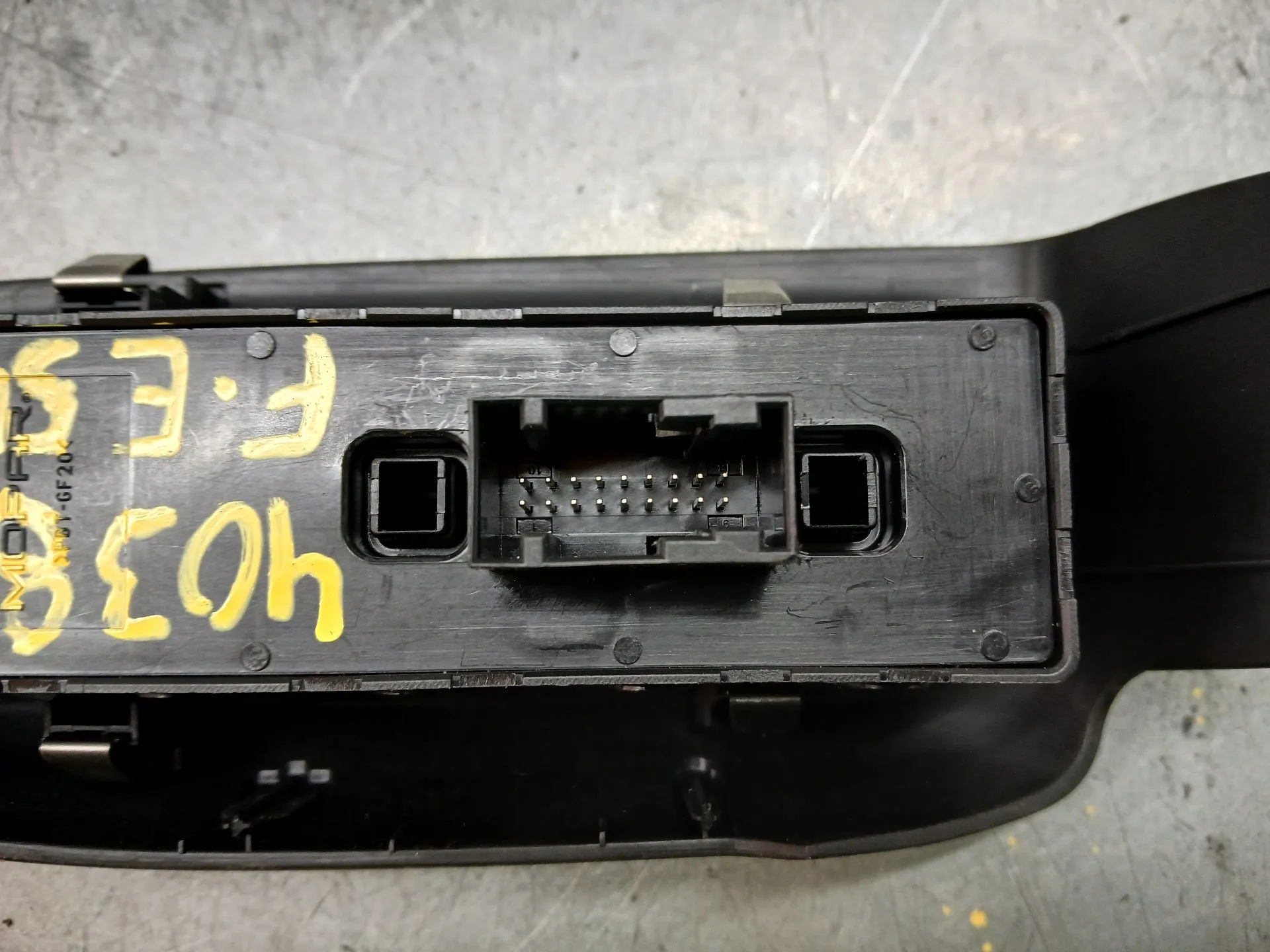 Comando / interruttore alzacristallo anteriore sinistro ALFA ROMEO Tonale (965_) Imagem-5