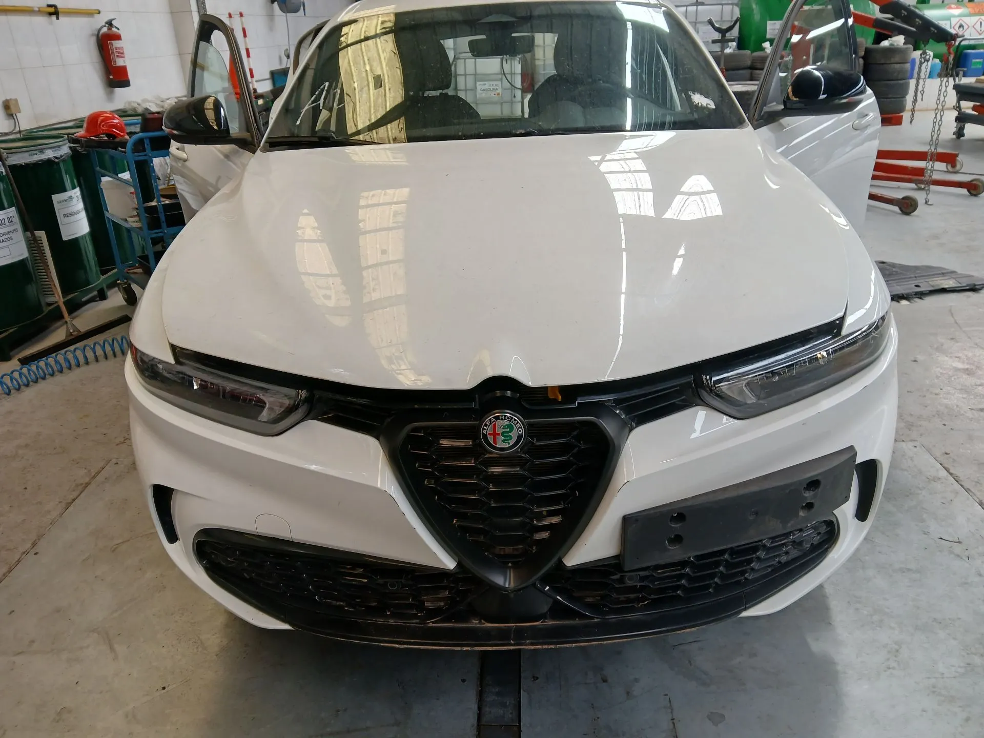 Frente Completa ALFA ROMEO Tonale (965_) Imagem-1