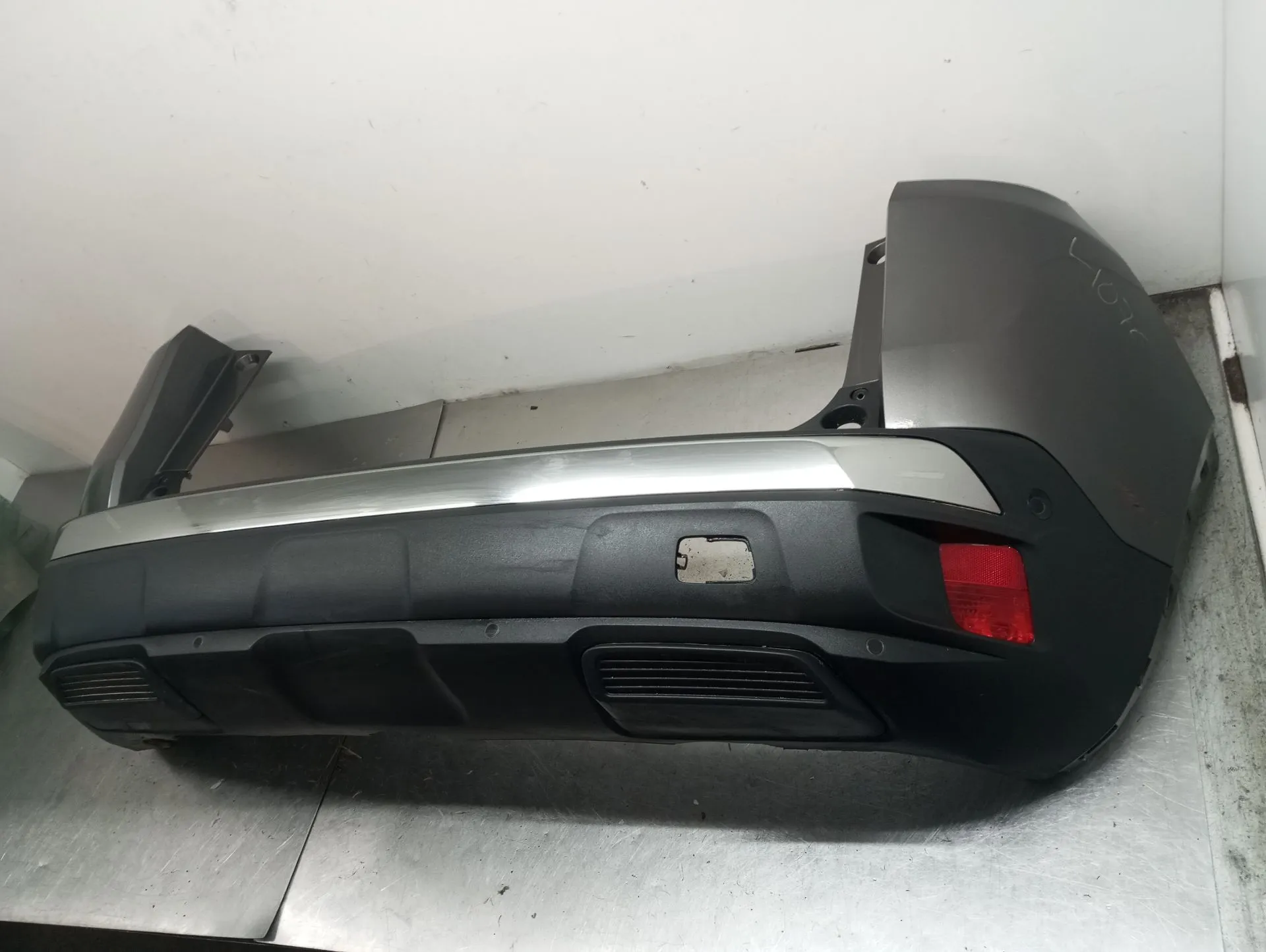 Rear Bumper PEUGEOT 3008 II (M_) Imagem-1
