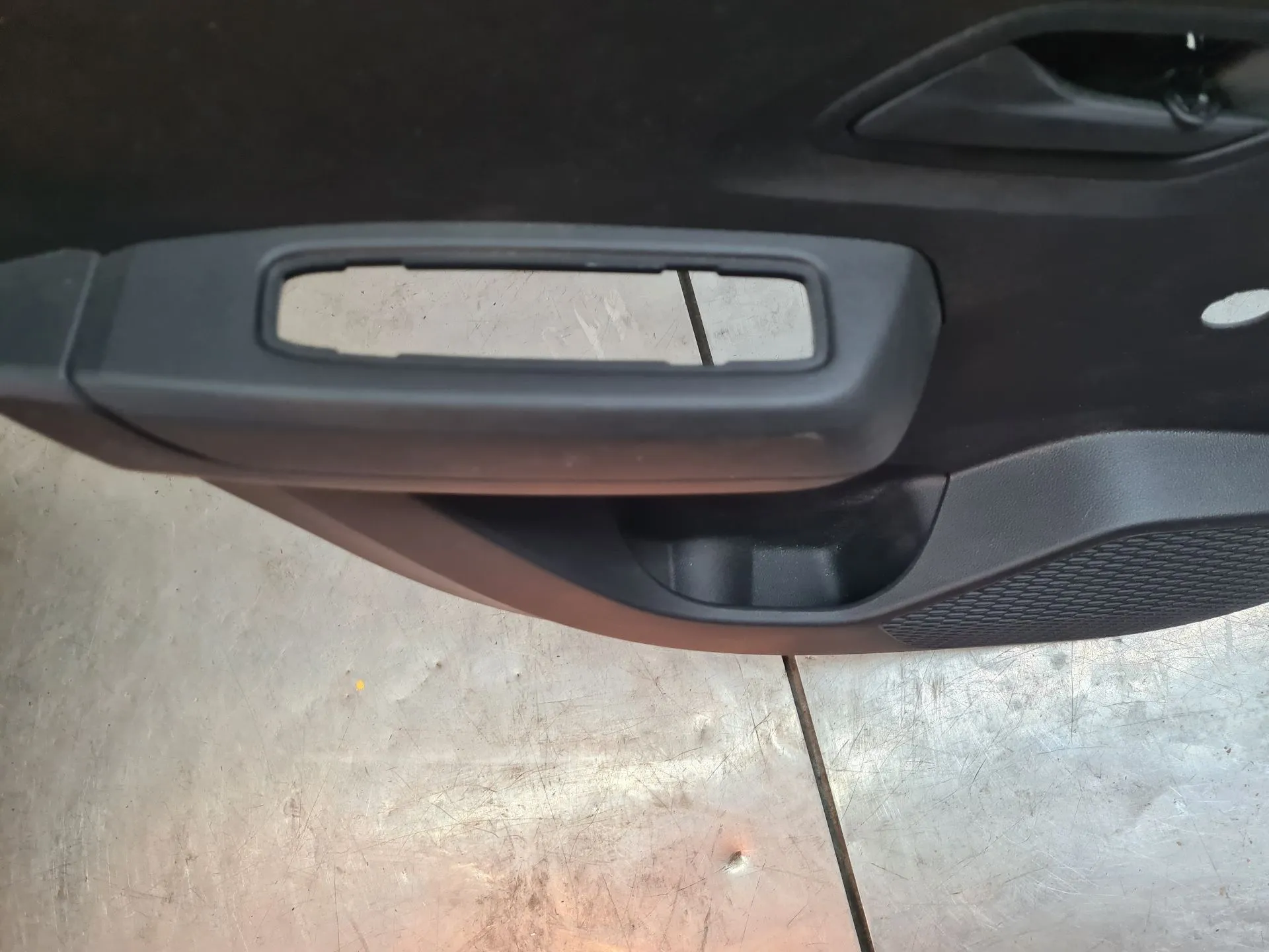 Forra porta / quartela trás esquerda DACIA Sandero III Imagem-2