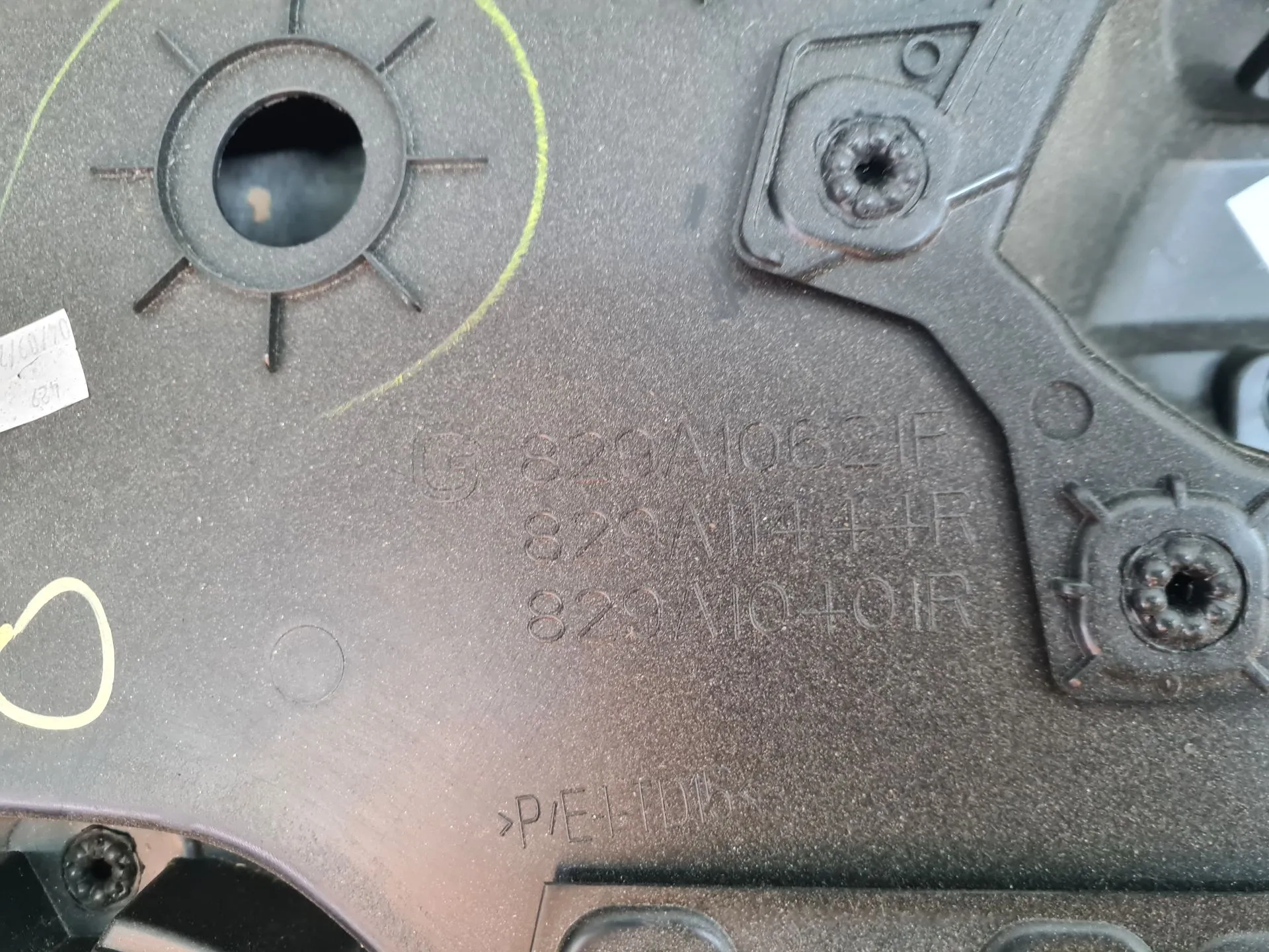 Forra porta / quartela trás esquerda DACIA Sandero III Imagem-3