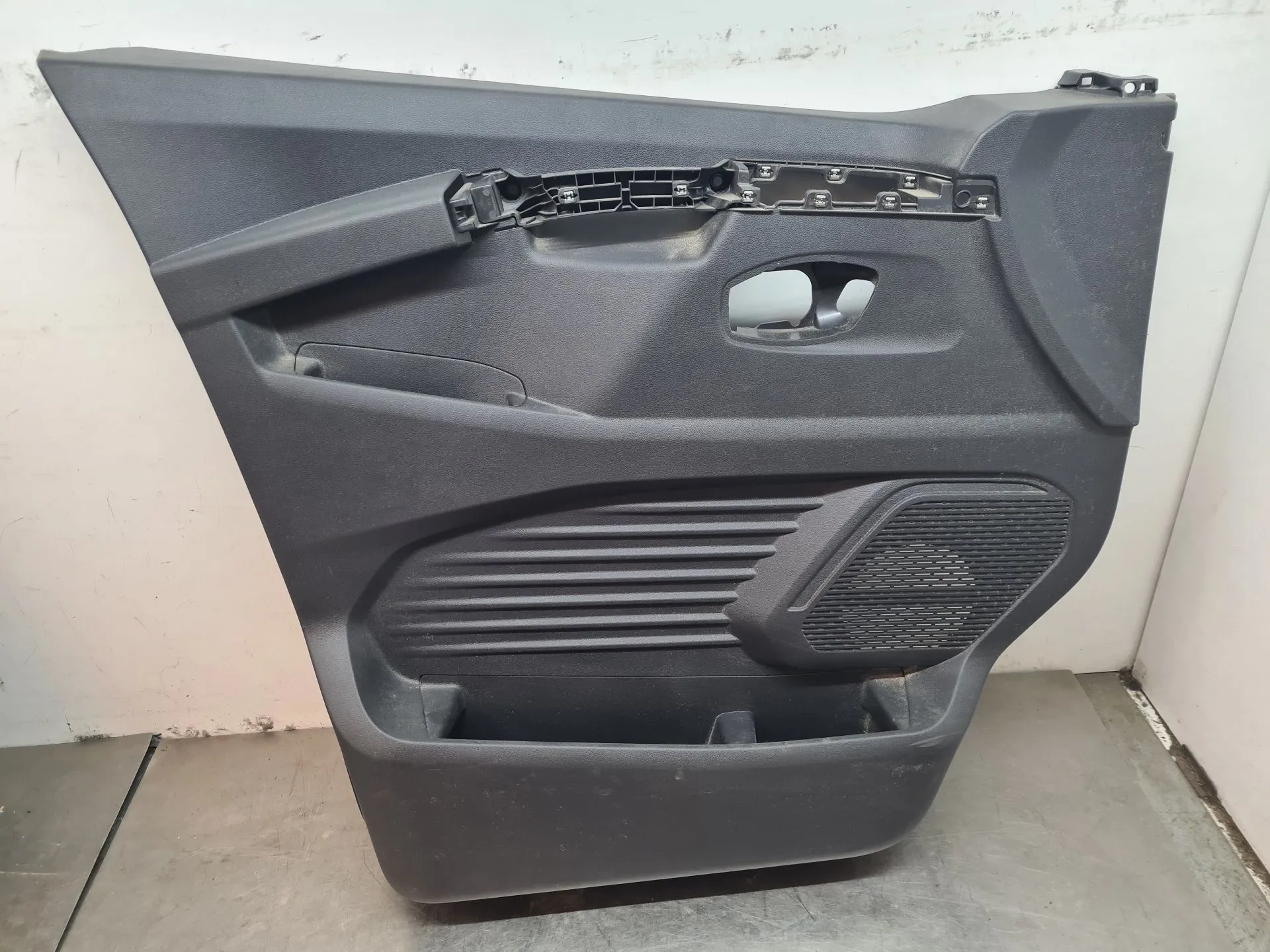 Rivestimento porta anteriore sinistra RENAULT Trafic III (FG_)