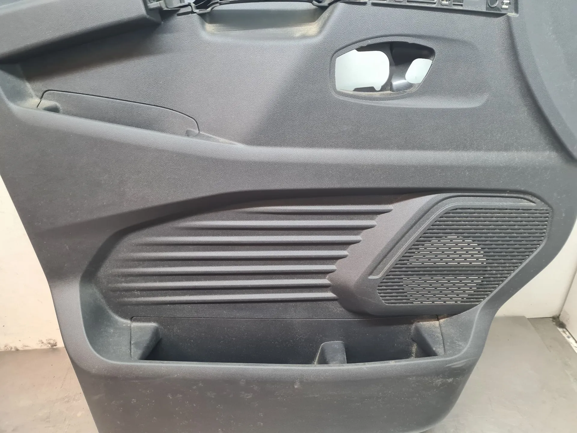 Forra porta / quartela frente esquerda RENAULT Trafic III (FG_) Imagem-3
