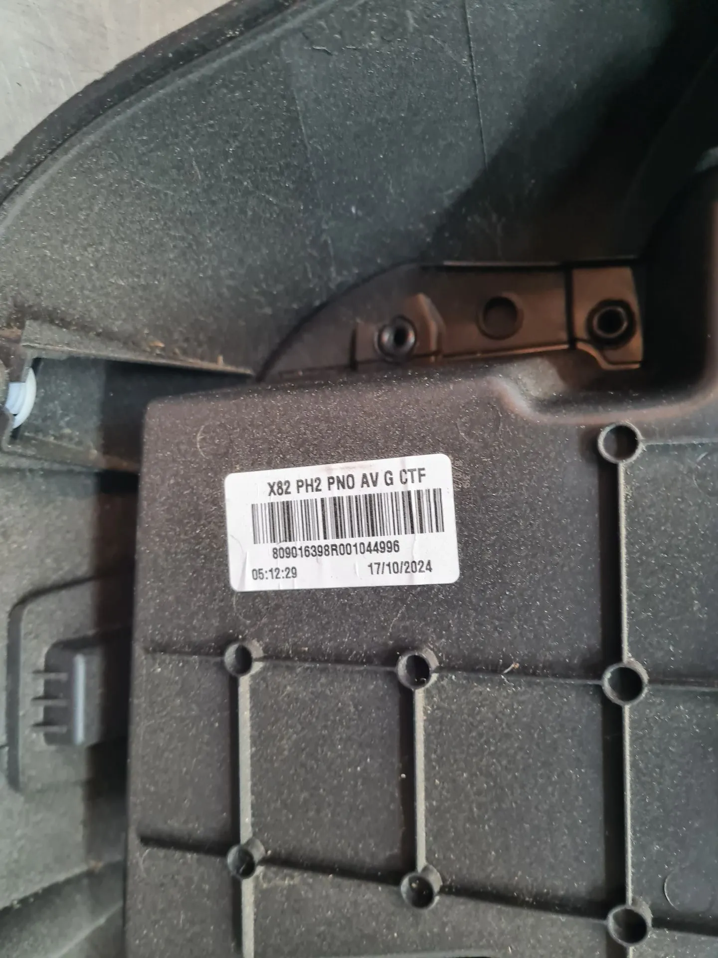 Forra porta / quartela frente esquerda RENAULT Trafic III (FG_) Imagem-4