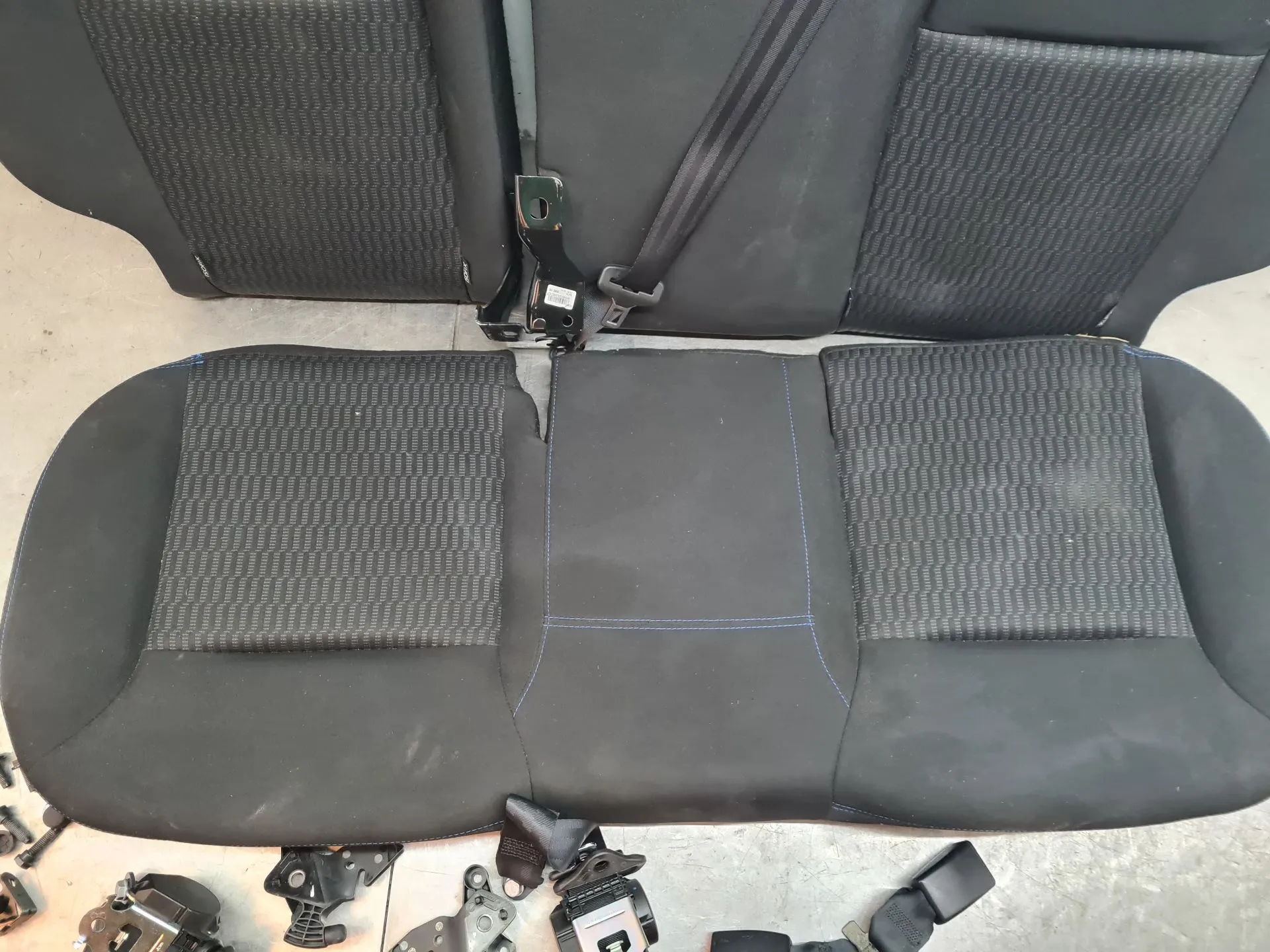 Rear Seat PEUGEOT 208 Imagem-1