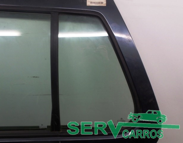 Vidro triangular da porta trás esquerdo VOLKSWAGEN Bora (1J2)