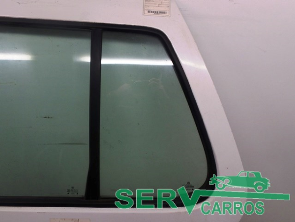 Vidro triangular da porta trás esquerdo VOLKSWAGEN Golf IV (1J1)