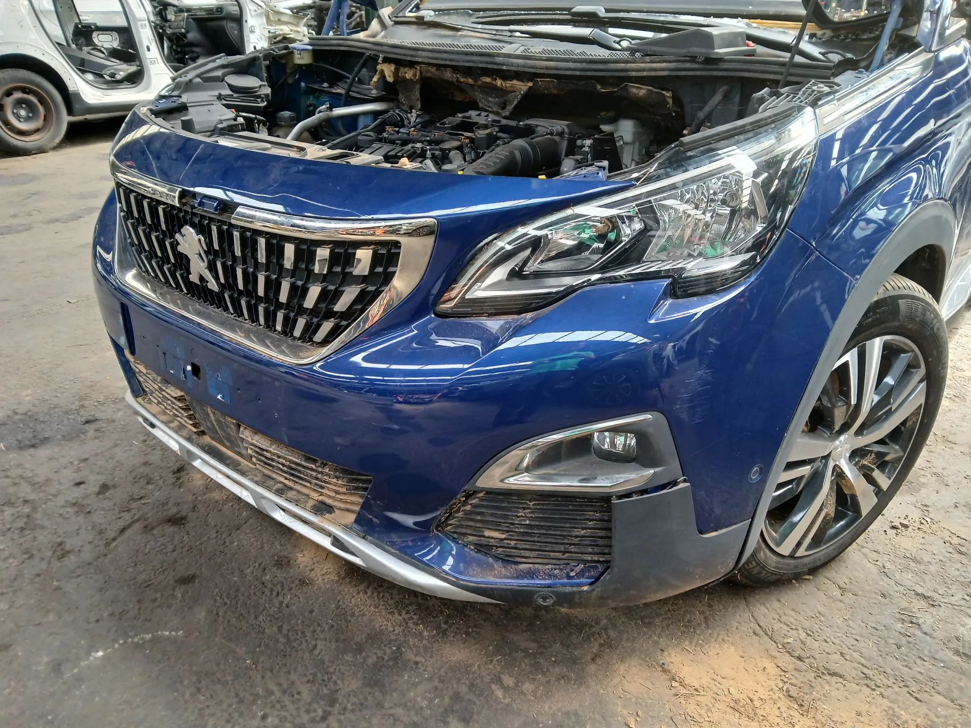 Frente Completa PEUGEOT 3008 II (M_) Imagem-1