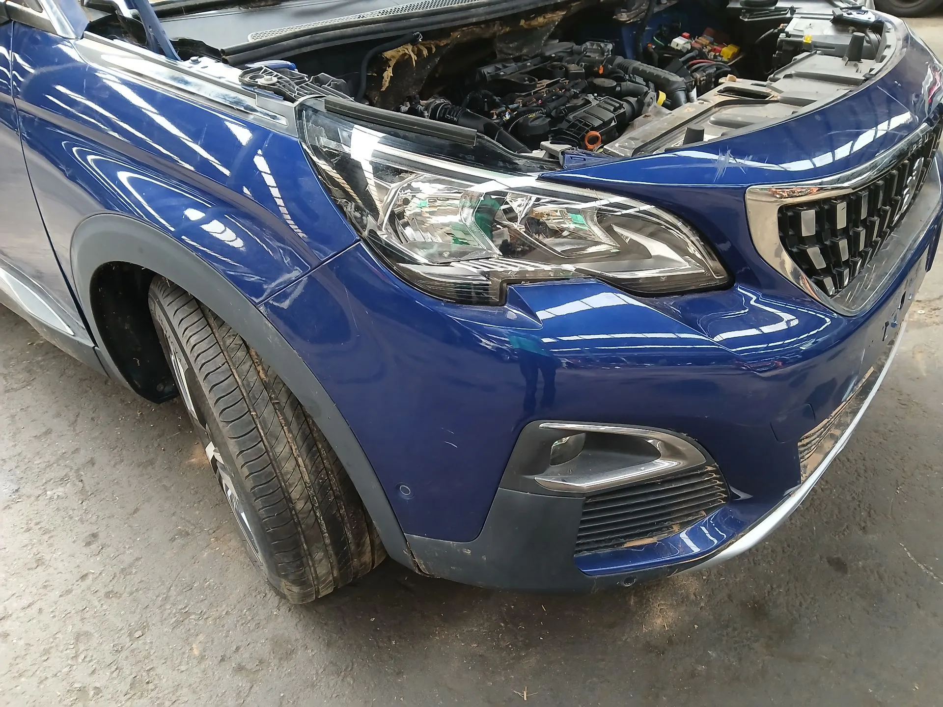Frente Completa PEUGEOT 3008 II (M_) Imagem-3
