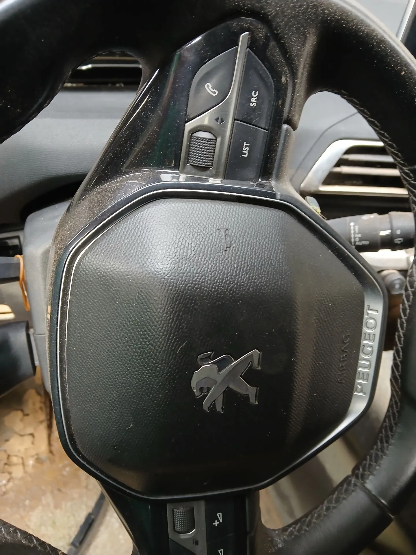 Frente Completa PEUGEOT 3008 II (M_) Imagem-7
