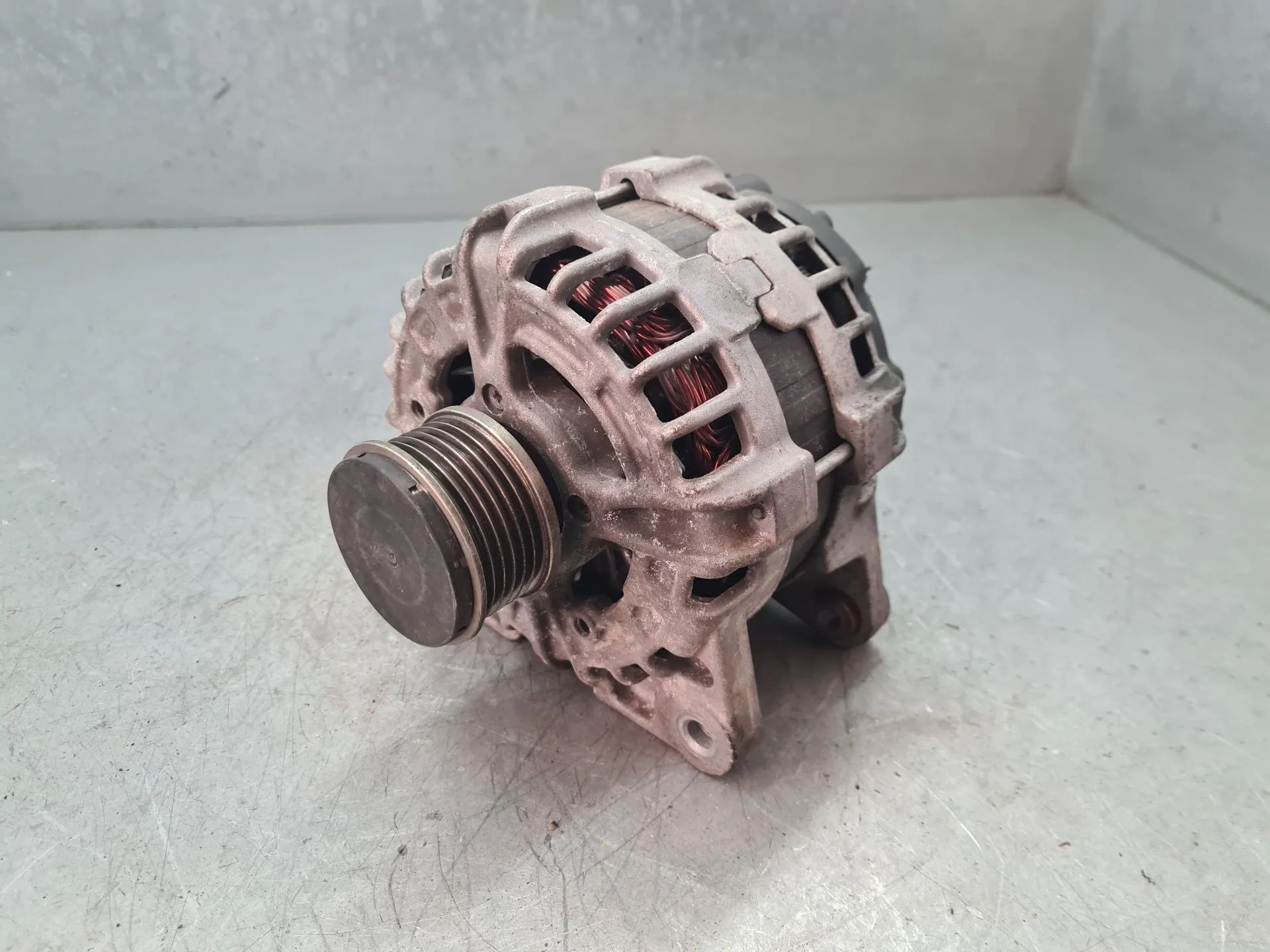 Alternador RENAULT Megane IV (B9A/M_) Imagem-1