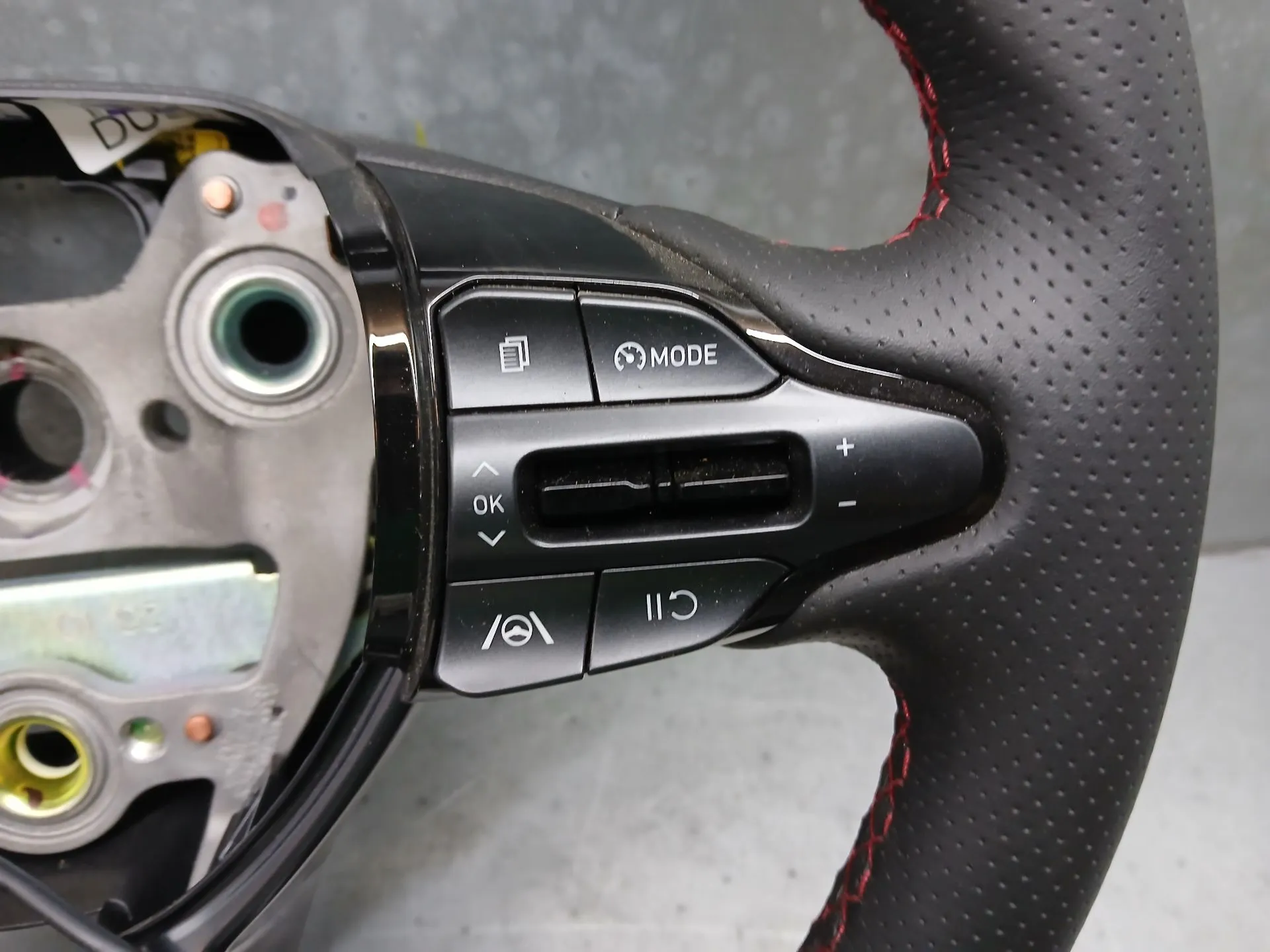 Volante HYUNDAI i30 Fastback (PDE) Imagem-3