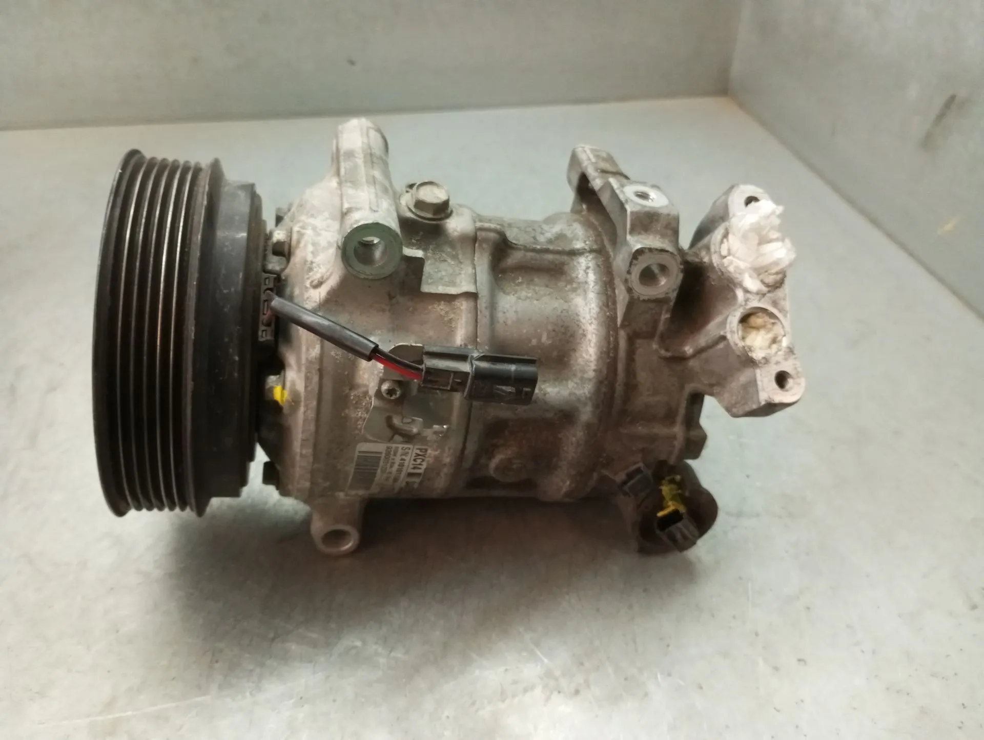 Compressore A/C RENAULT Megane IV (B9A/M_) Imagem-3