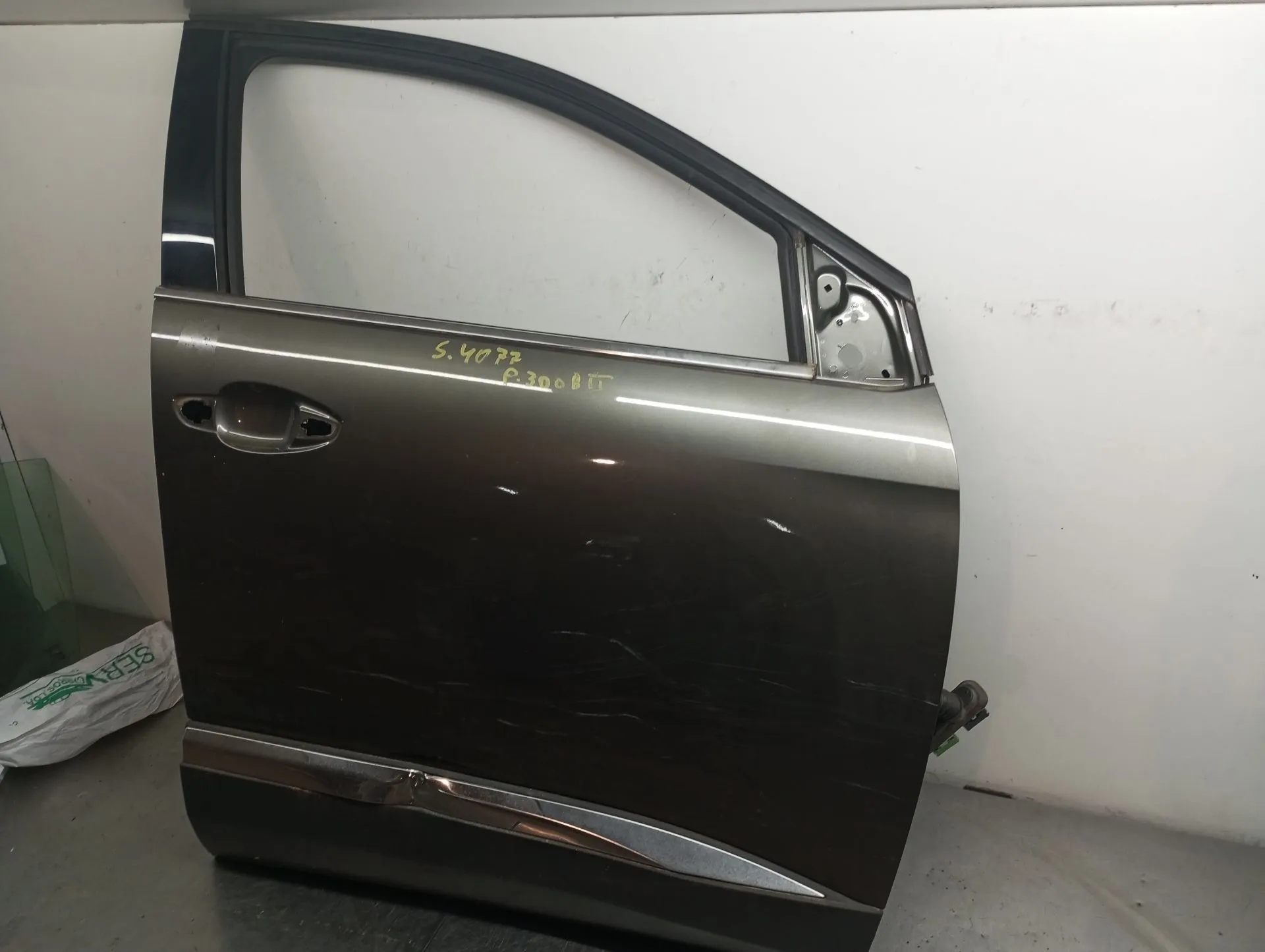 Porta frente direita PEUGEOT 3008 II (M_) Imagem-1