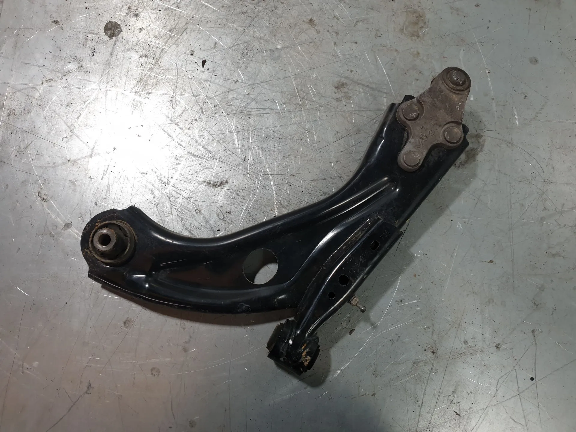 Braccio di sospensione anteriore destra PEUGEOT 3008 II (M_)