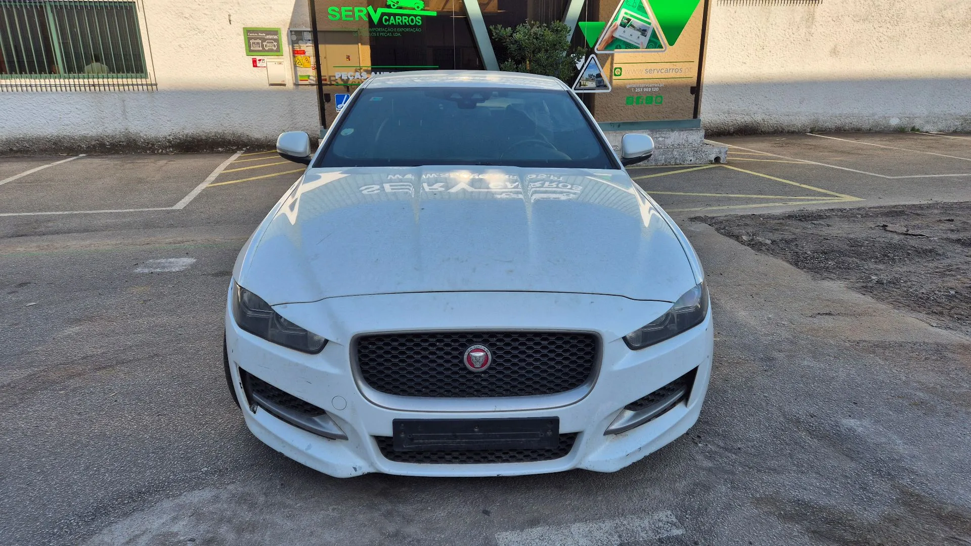 Frente Completa JAGUAR XE (X760) Imagem-4