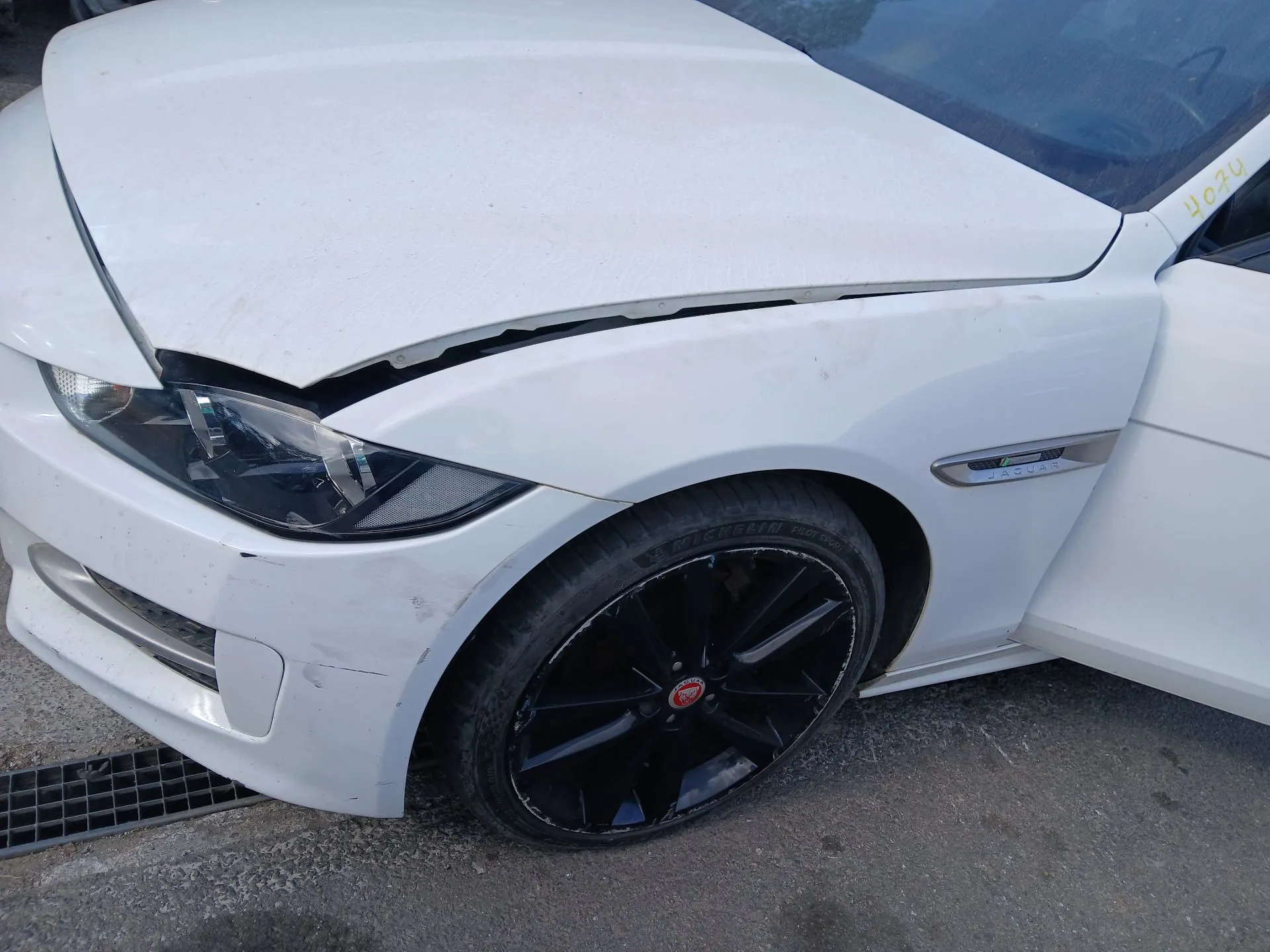 Frente Completa JAGUAR XE (X760) Imagem-5