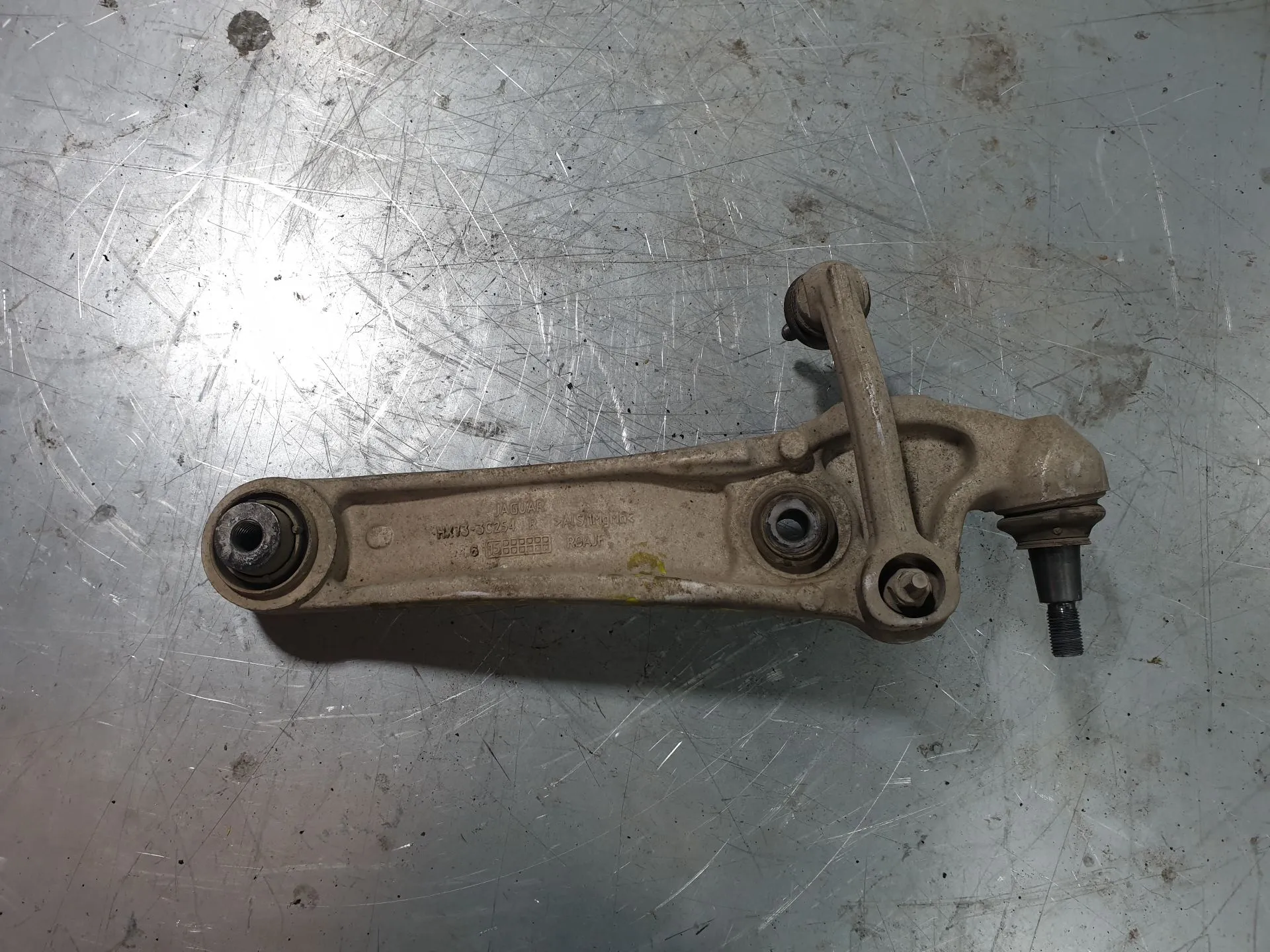 Braccio di sospensione anteriore destra JAGUAR XE (X760)