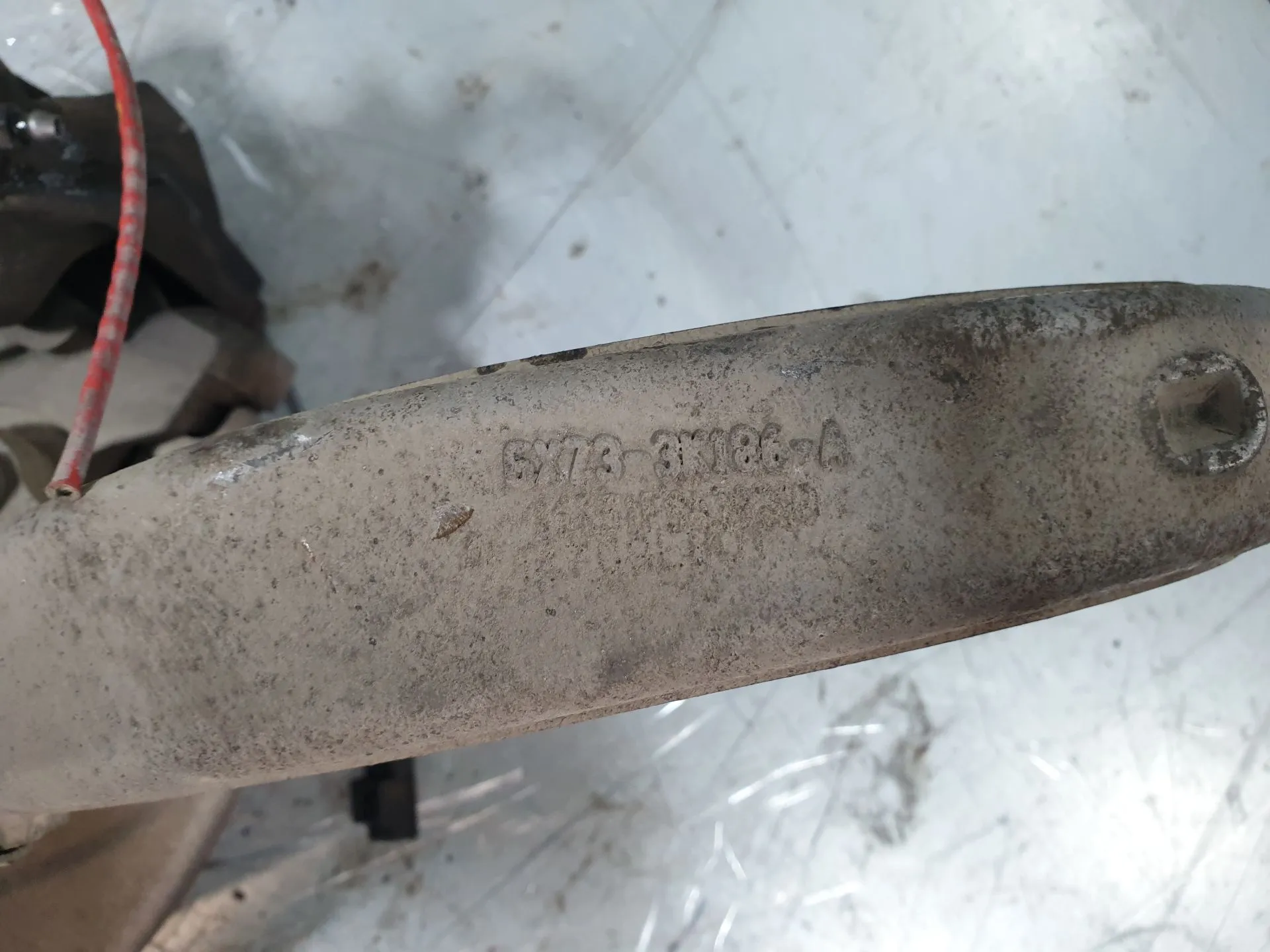 Fusello anteriore sinistro JAGUAR XE (X760) Imagem-4