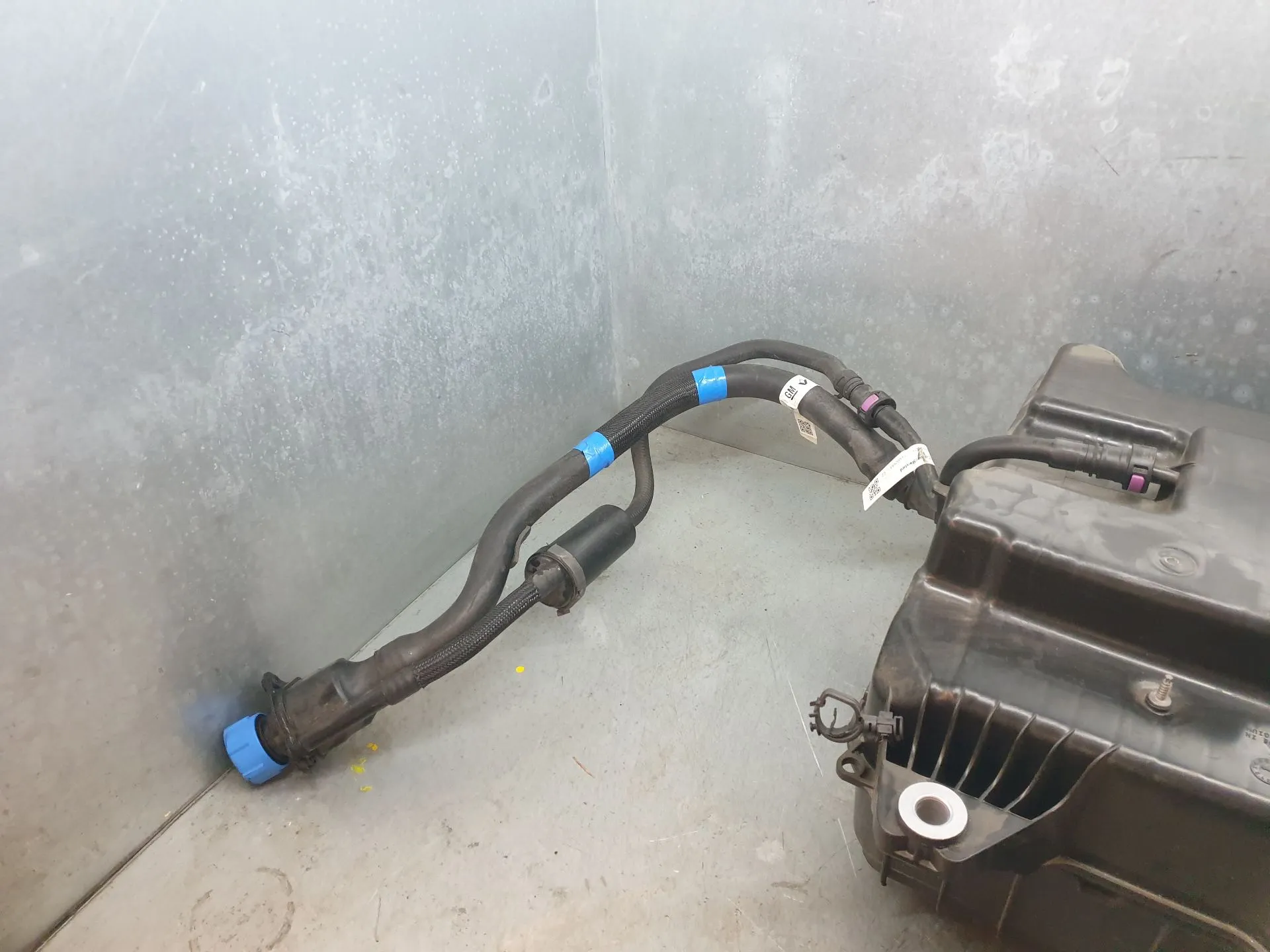 Réservoir AdBlue RENAULT Trafic III (FG_) Imagem-1