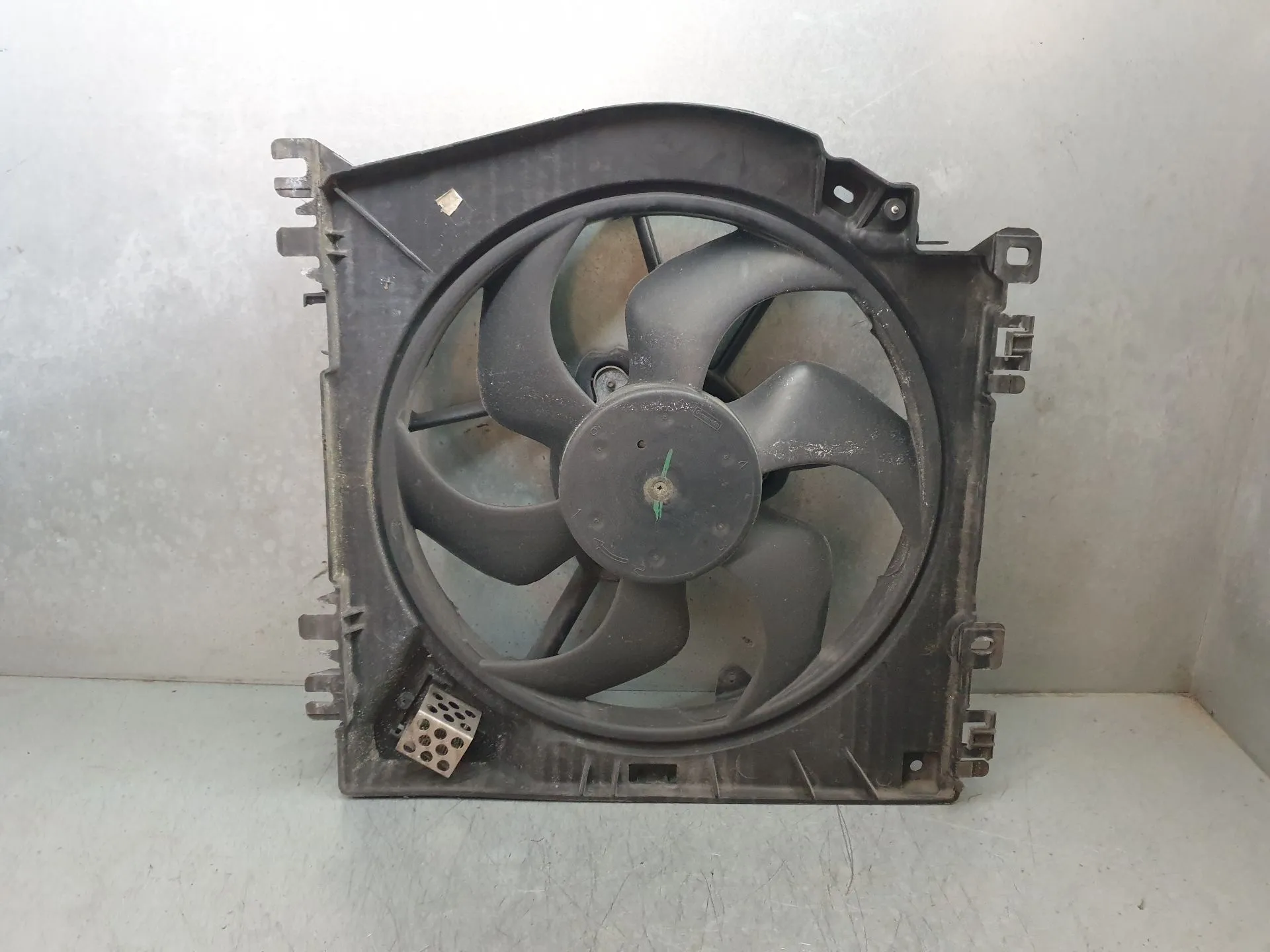 Ventilateur radiateur RENAULT Clio III (BR0/1, CR0/1) Imagem-4