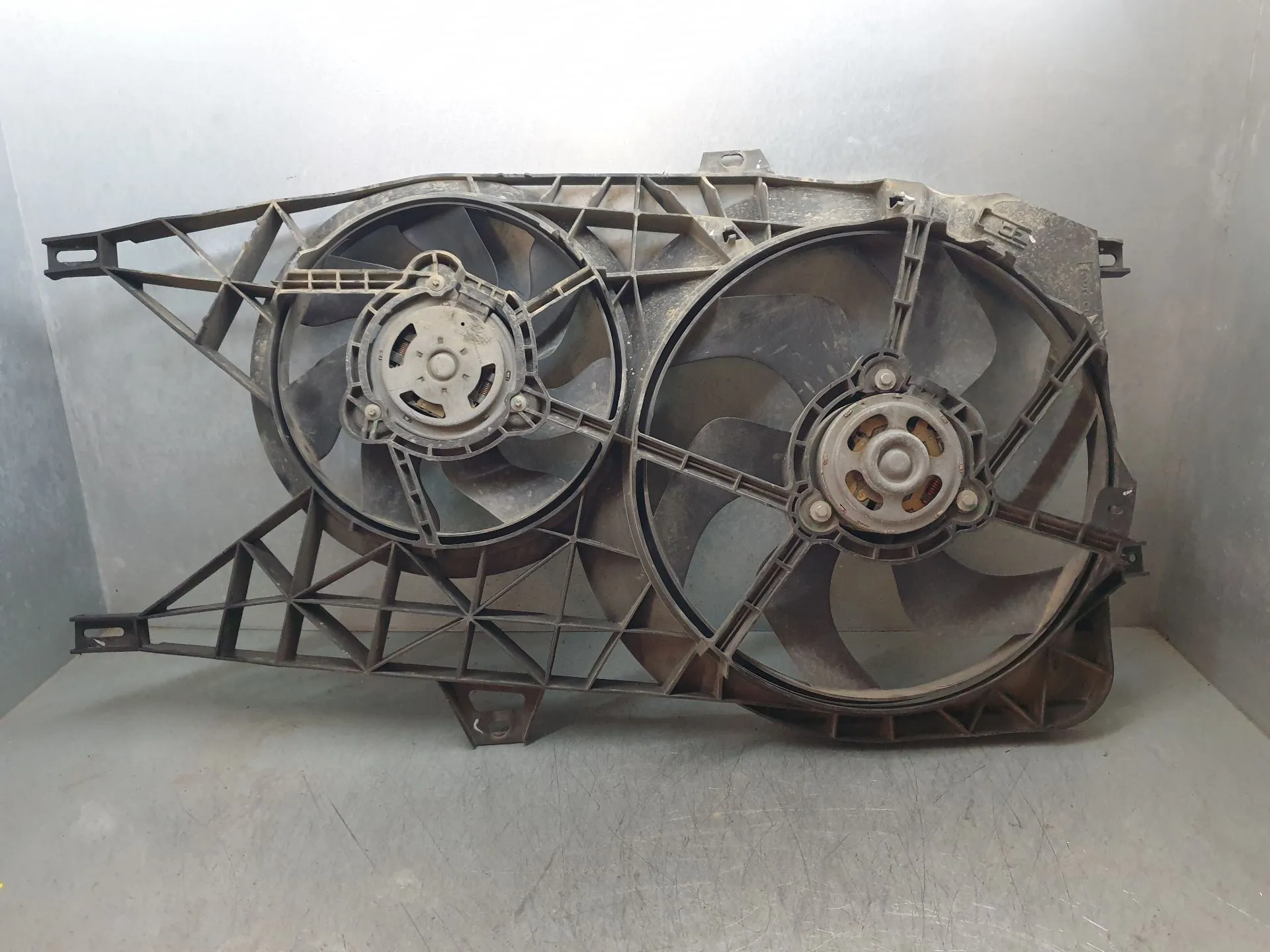 Ventilateur radiateur RENAULT Trafic II (FL)