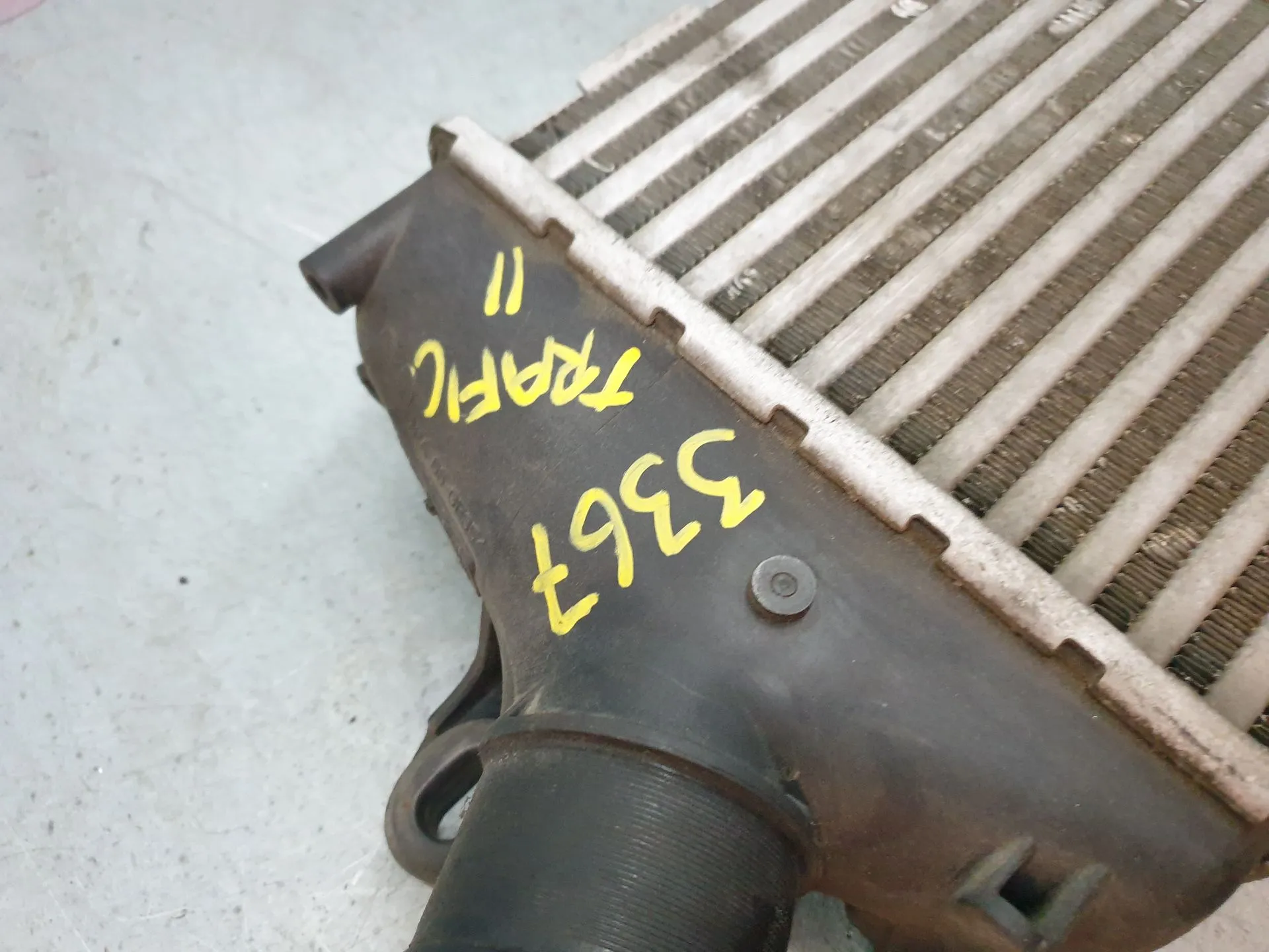 Radiador do intercooler RENAULT Trafic II (FL) Imagem-3