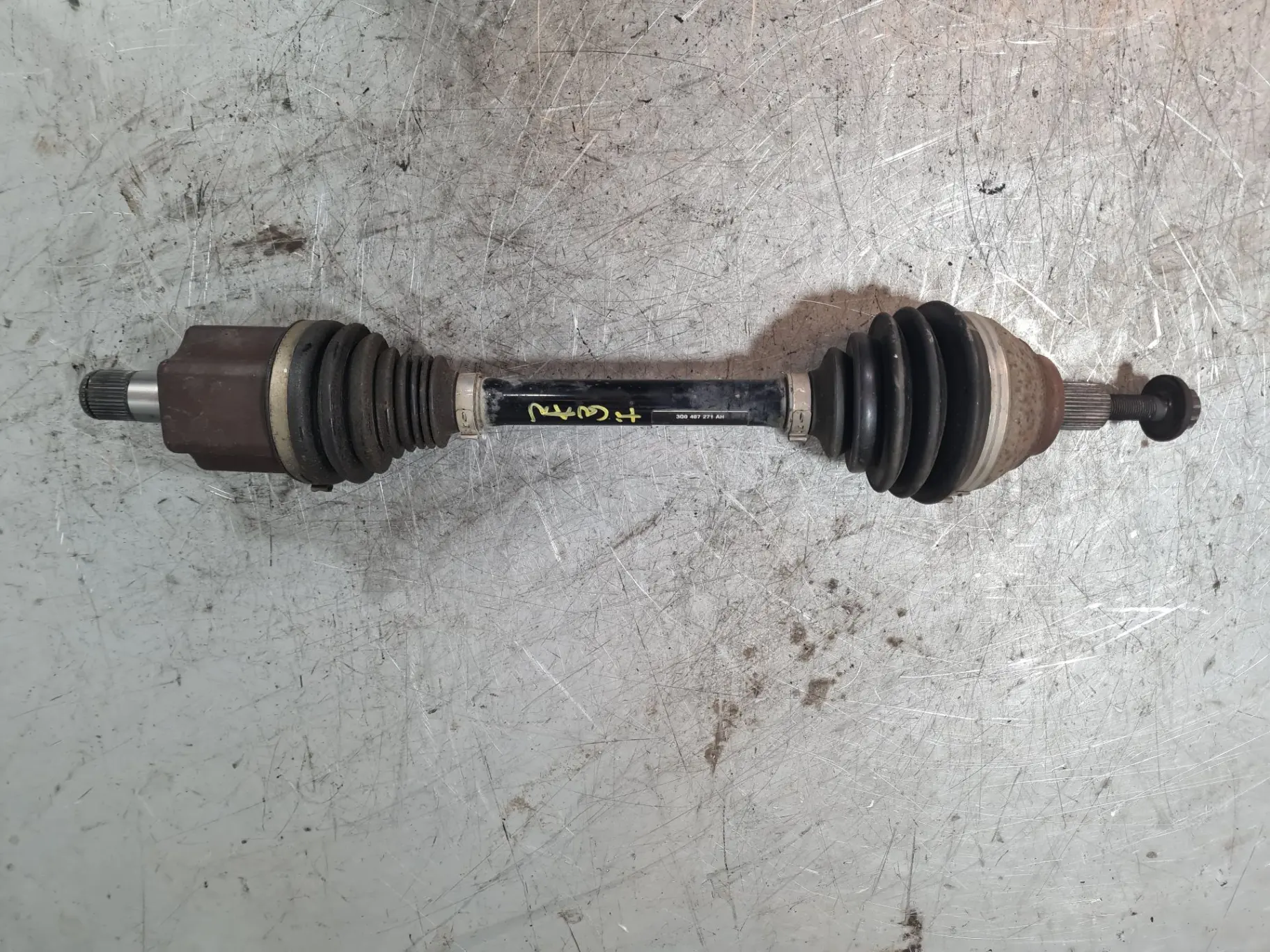 Left front driveshaft VOLKSWAGEN Tiguan (5N)