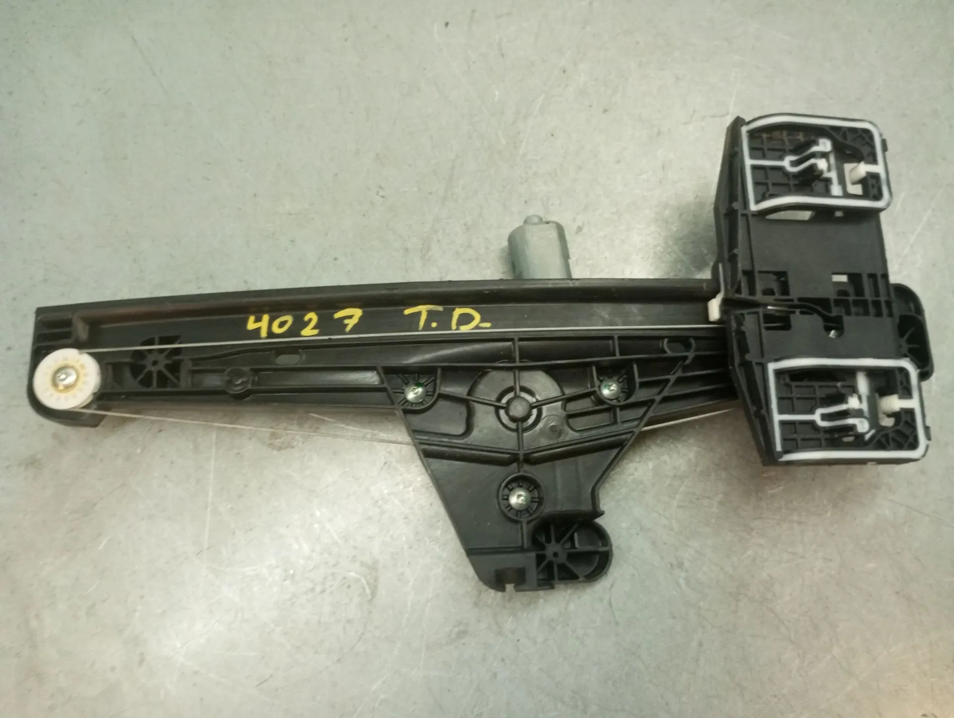 Elevador vidros trás direito OPEL Corsa F Imagem-1