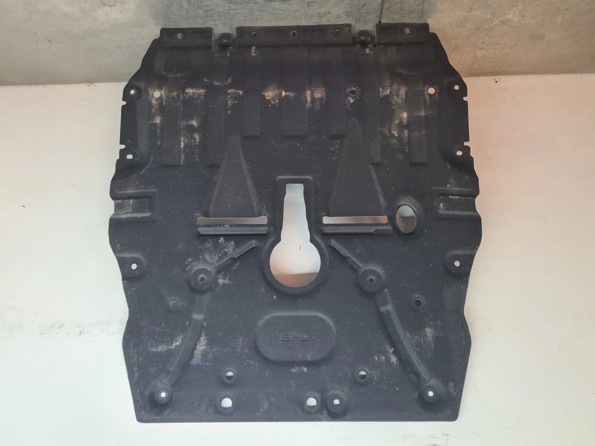 Protection inférieure du moteur RENAULT Master IV (F8__)
