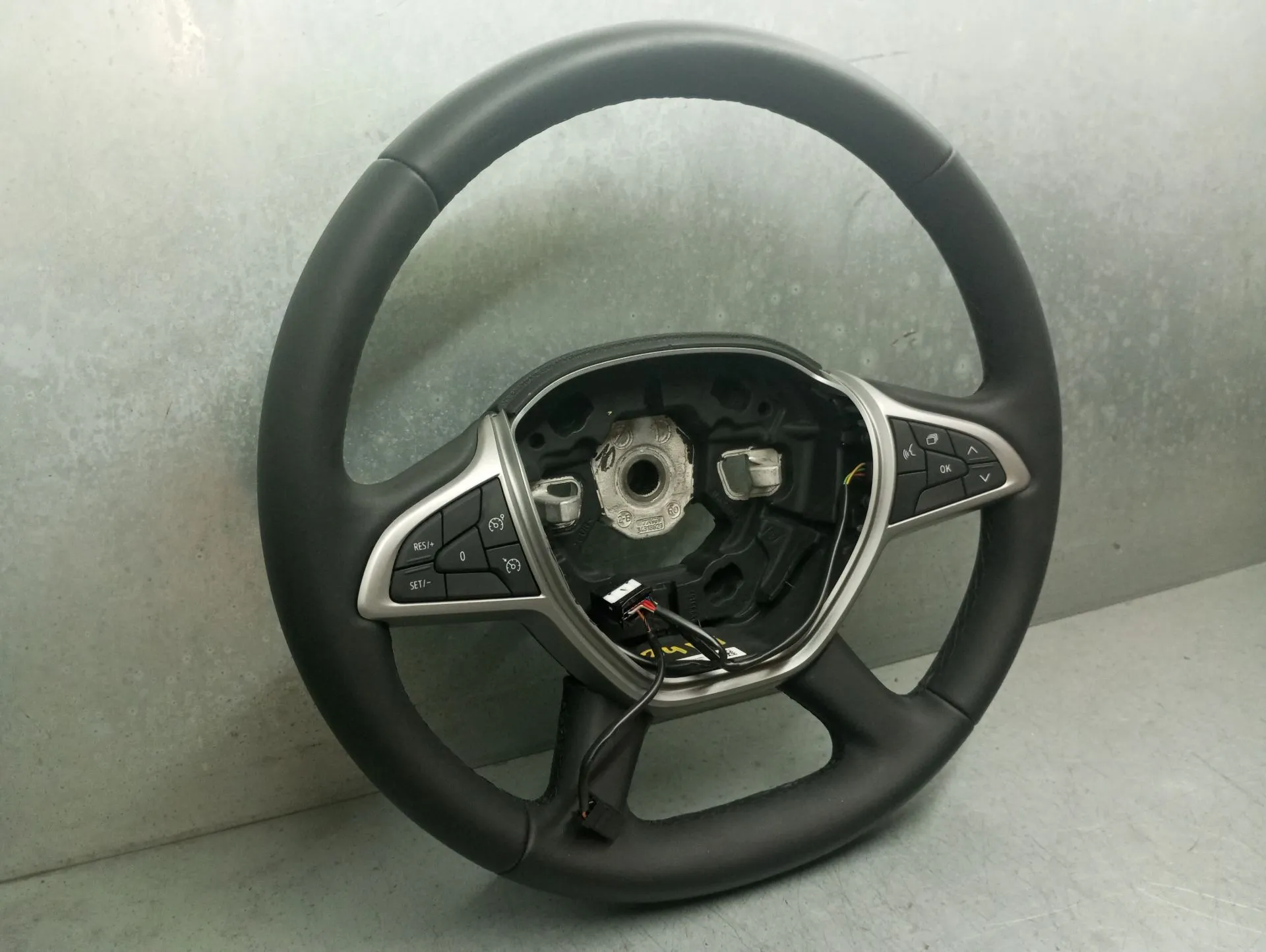 Volante DACIA Sandero III Imagem-1