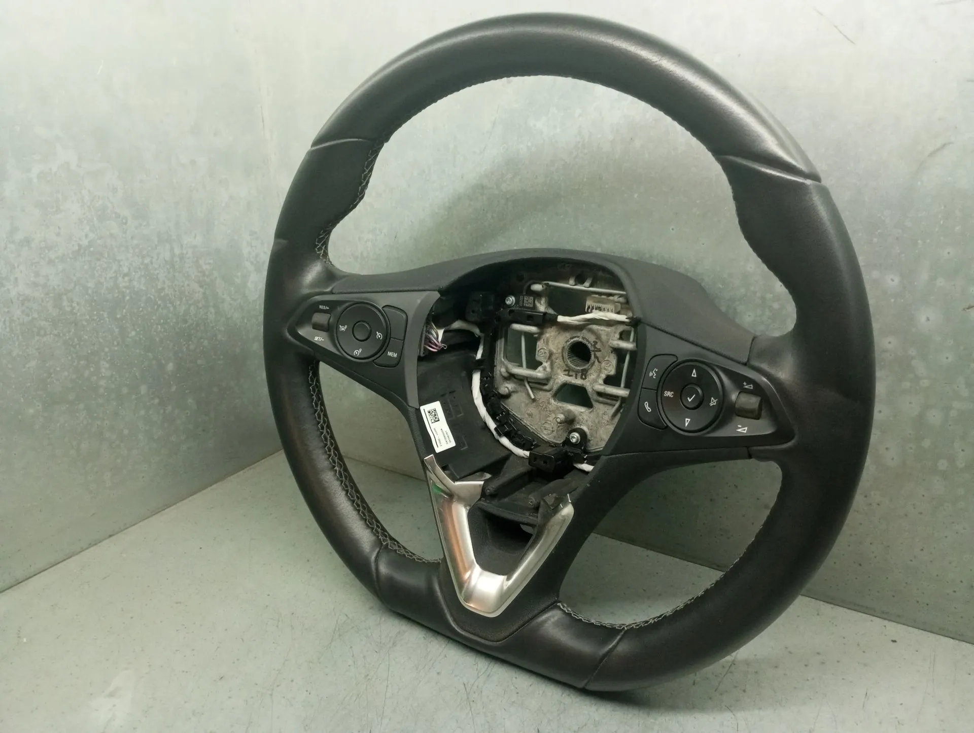 Volante OPEL Corsa F Imagem-2