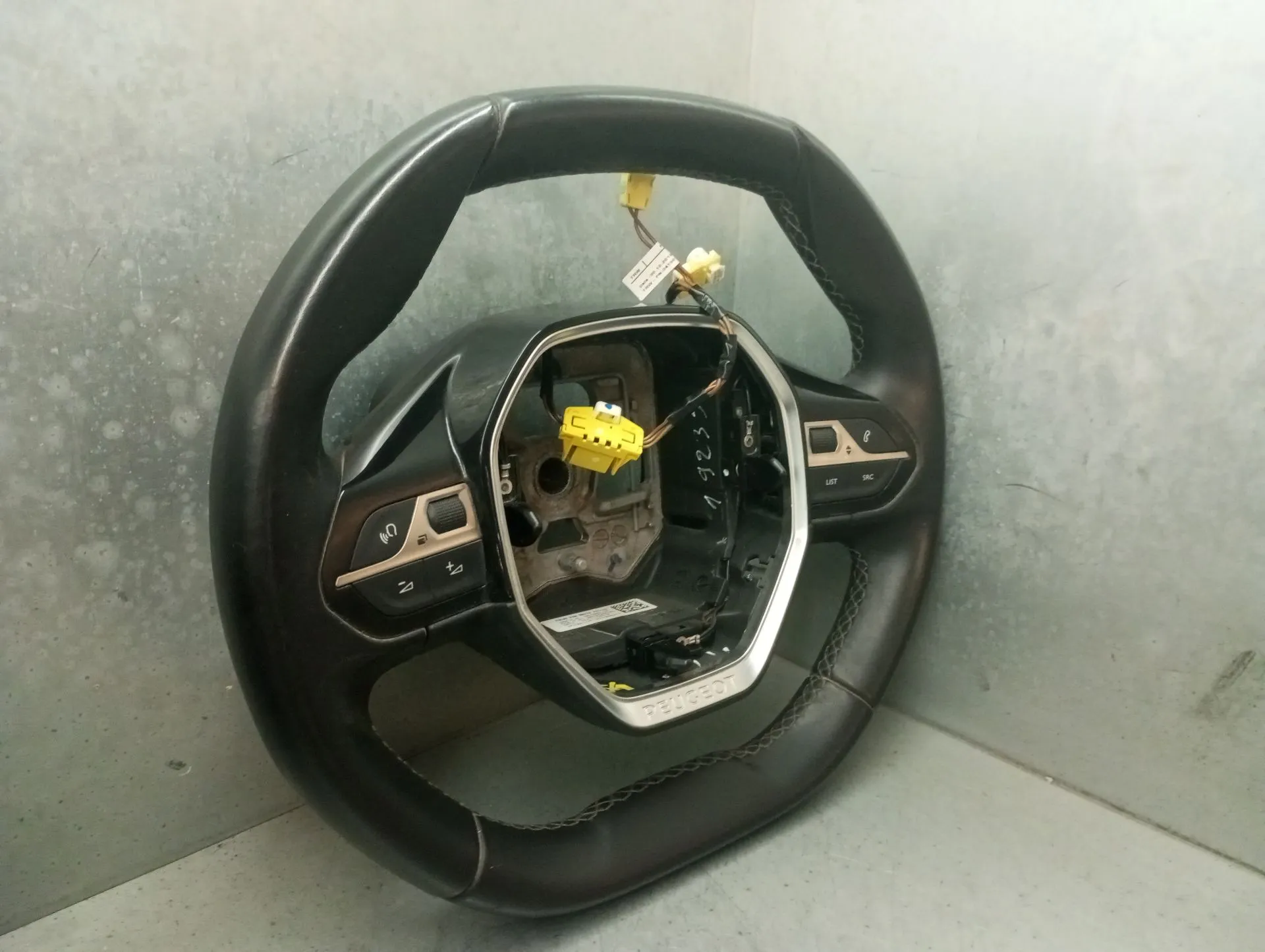 Volante PEUGEOT 3008 II (M_) Imagem-2