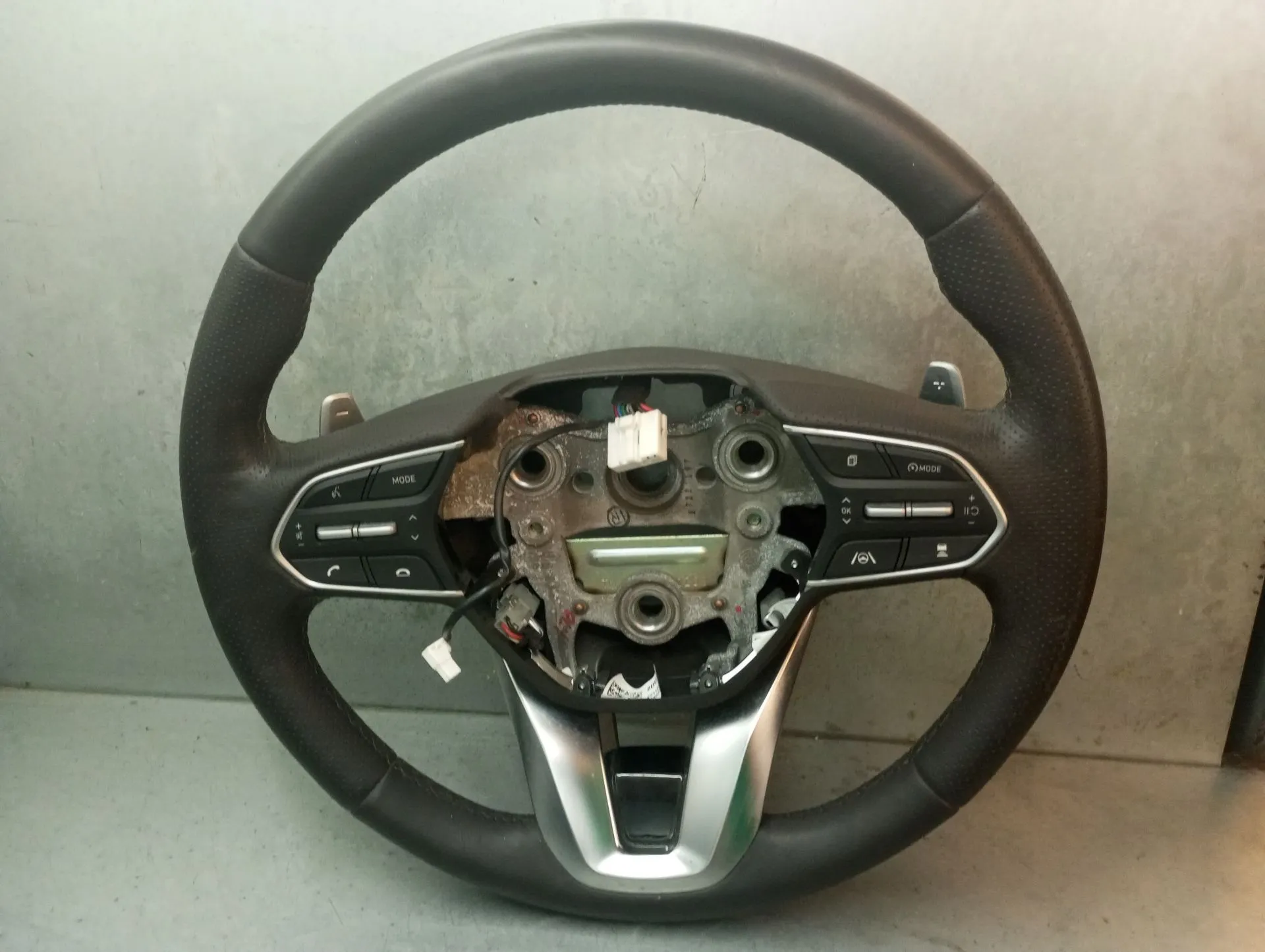 Volante HYUNDAI Santa Fé IV (TYM)