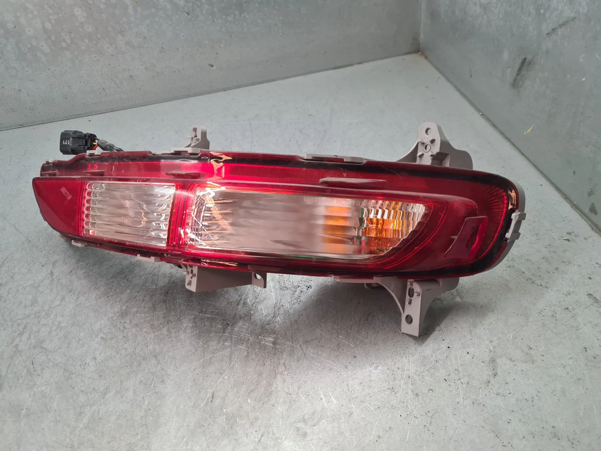 Freccia posteriore destra KIA Sportage (QL) Imagem-1