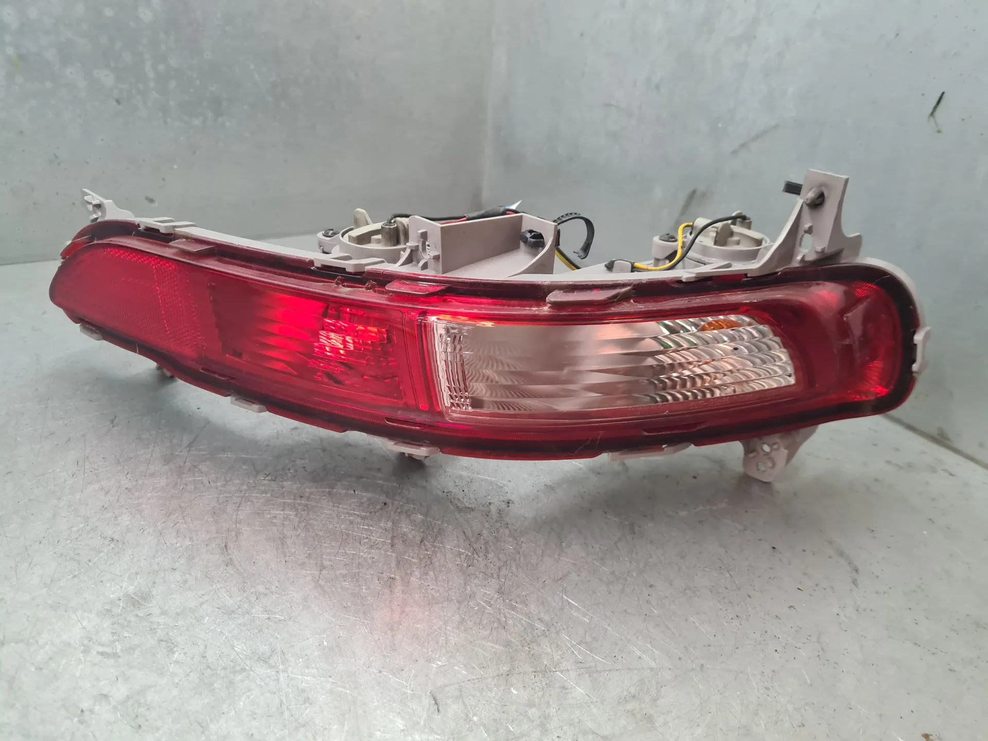 Freccia posteriore sinistra KIA Sportage (QL)