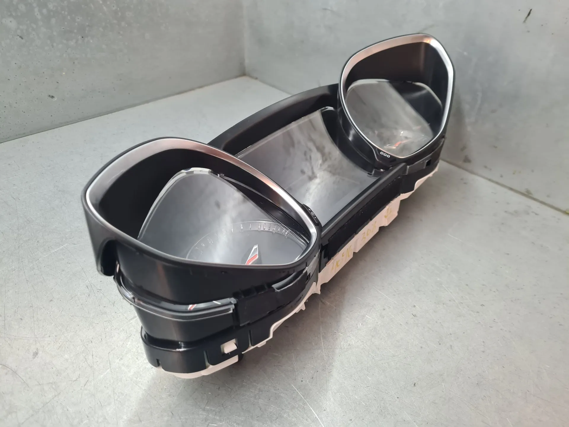 Instrument cluster PEUGEOT 308 II Imagem-1