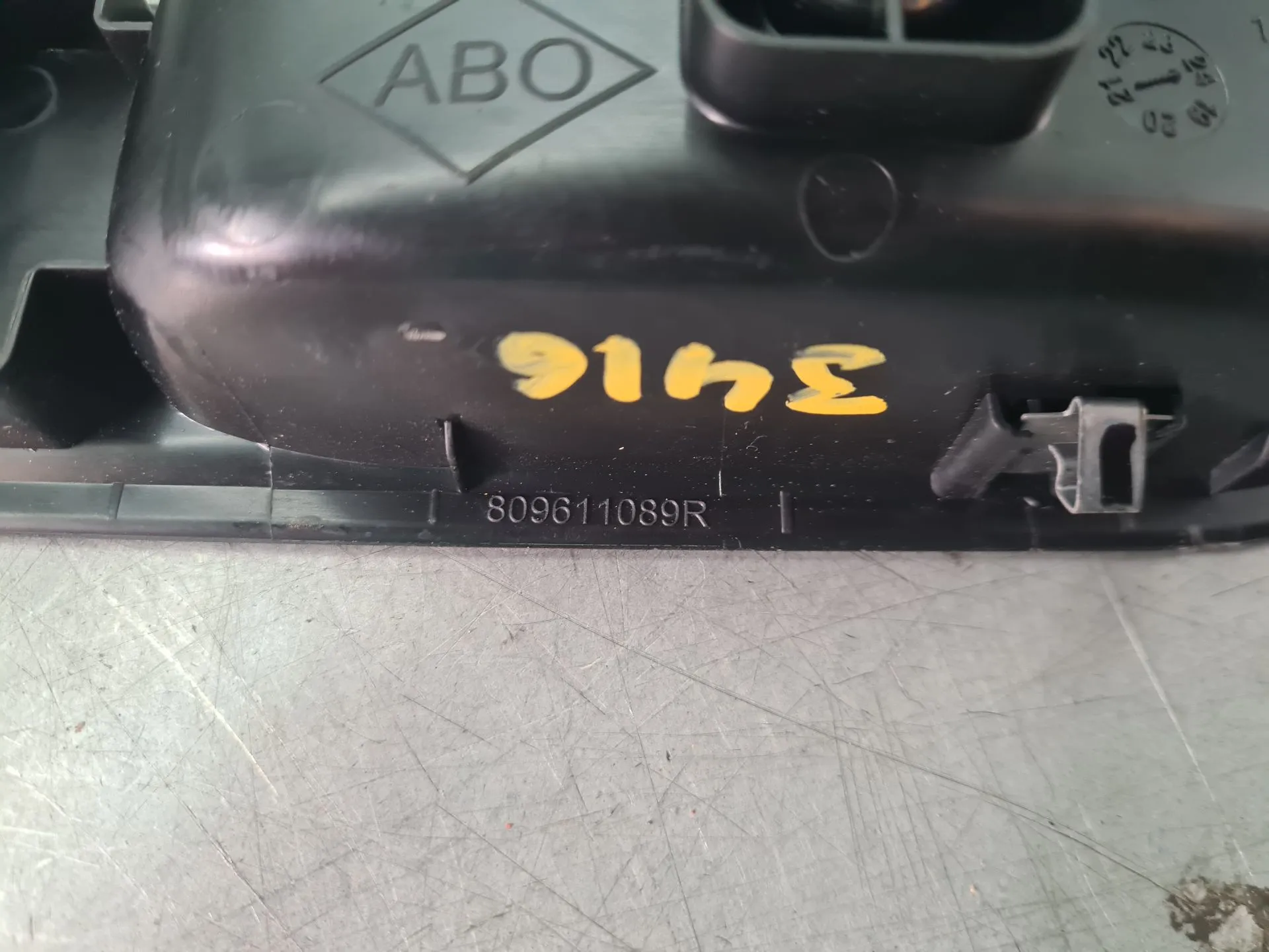 Comando / interruttore alzacristallo anteriore sinistro DACIA Sandero III Imagem-2