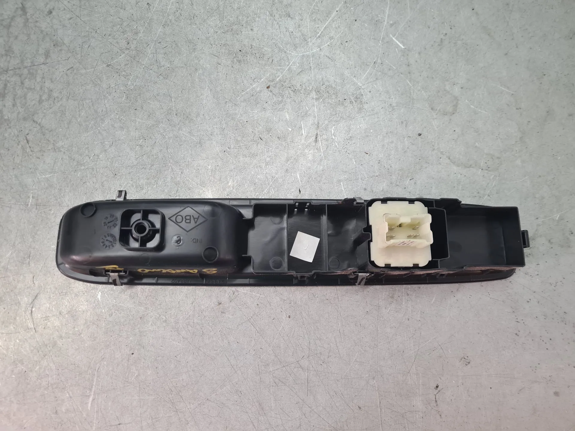 Comando / interruttore alzacristallo anteriore sinistro DACIA Sandero III Imagem-1