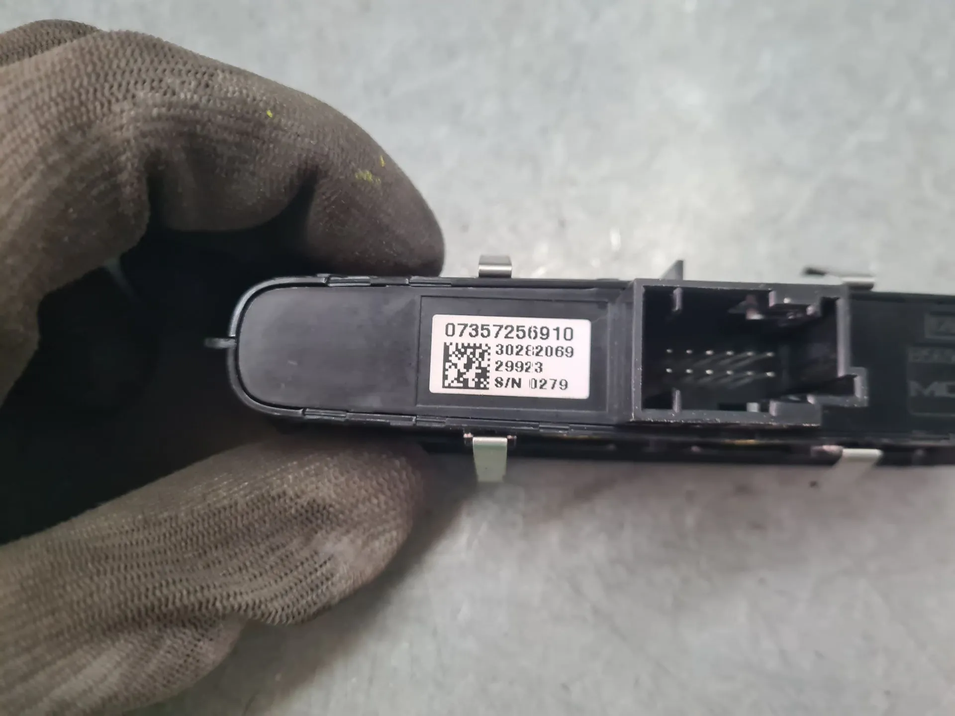 Comando / botão / interruptor multifunções ABARTH 500E Imagem-3