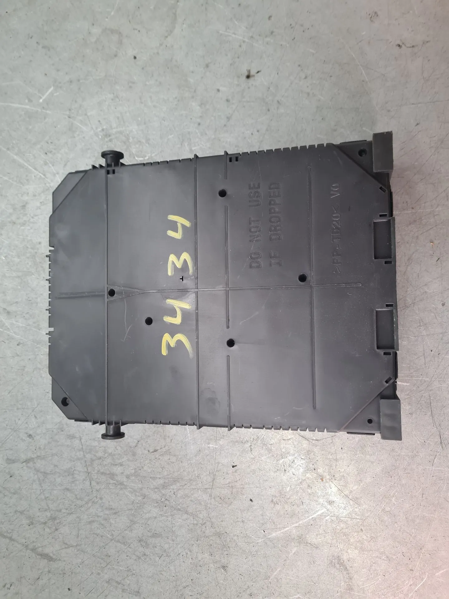 Caixa fusíveis / SAM / BSI CITROËN C3 III (SX) Imagem-1