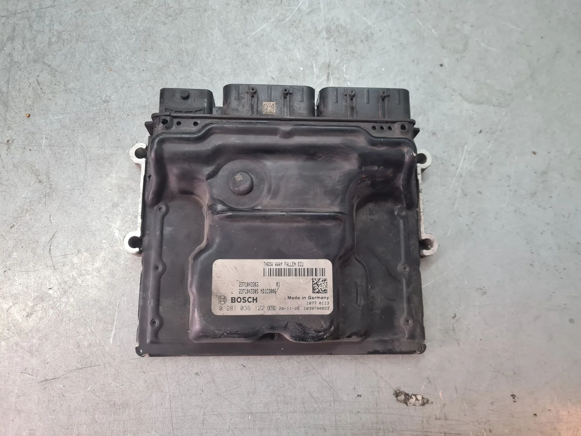 Centralina motor / ECU NISSAN NV300 Combi (X82)