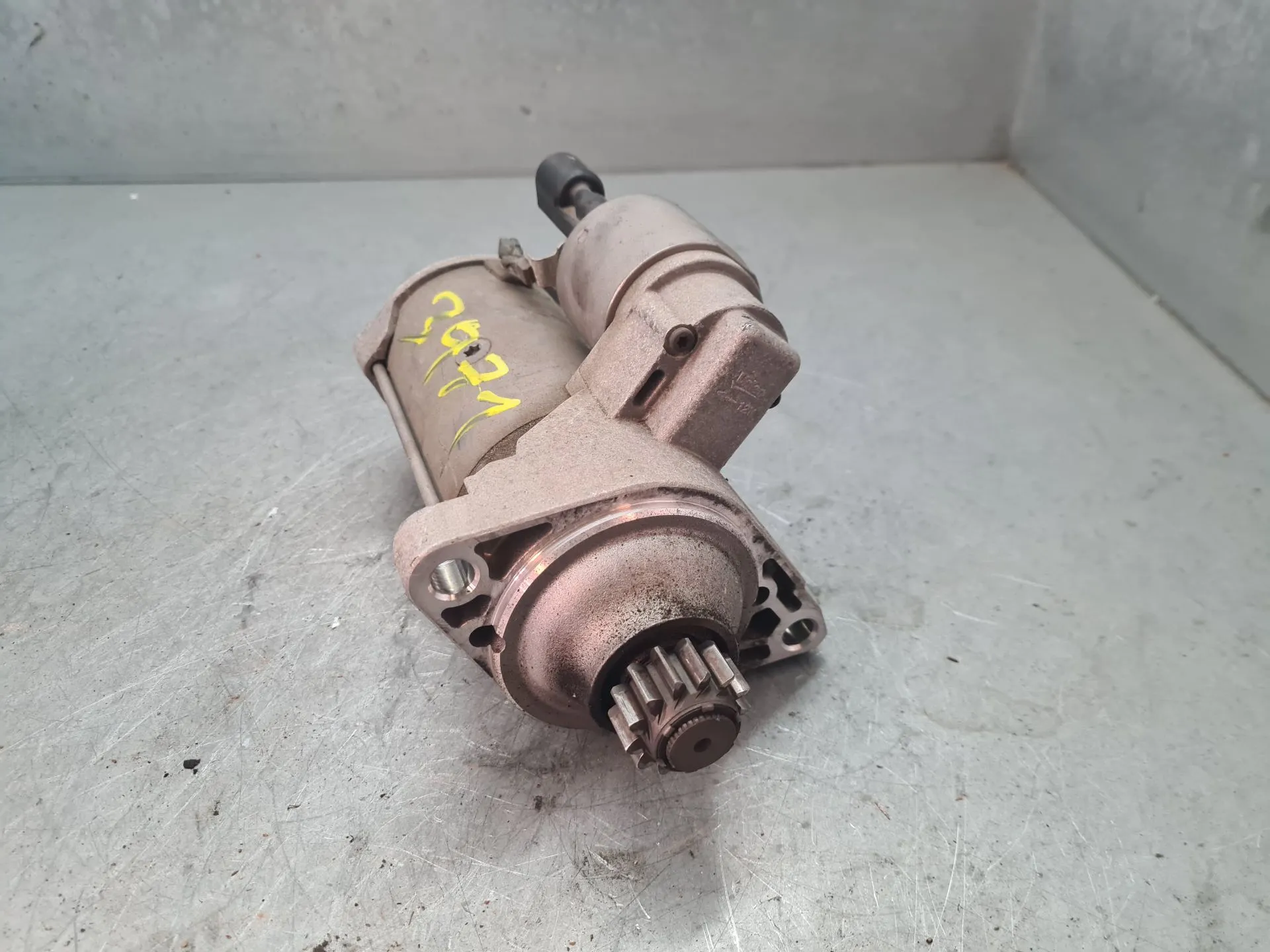 Motor de arranque AUDI A3 Sportback (8VA, 8VF) Imagem-1