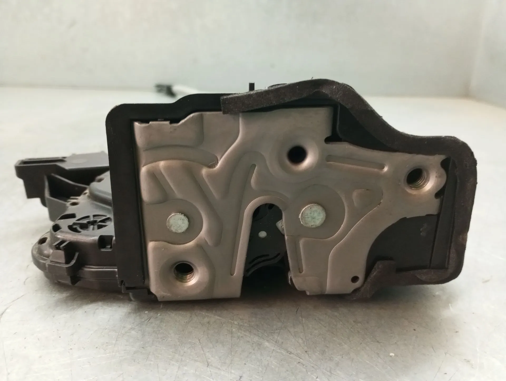 Serrure Arrière Gauche VOLKSWAGEN Polo (AW1) Imagem-2