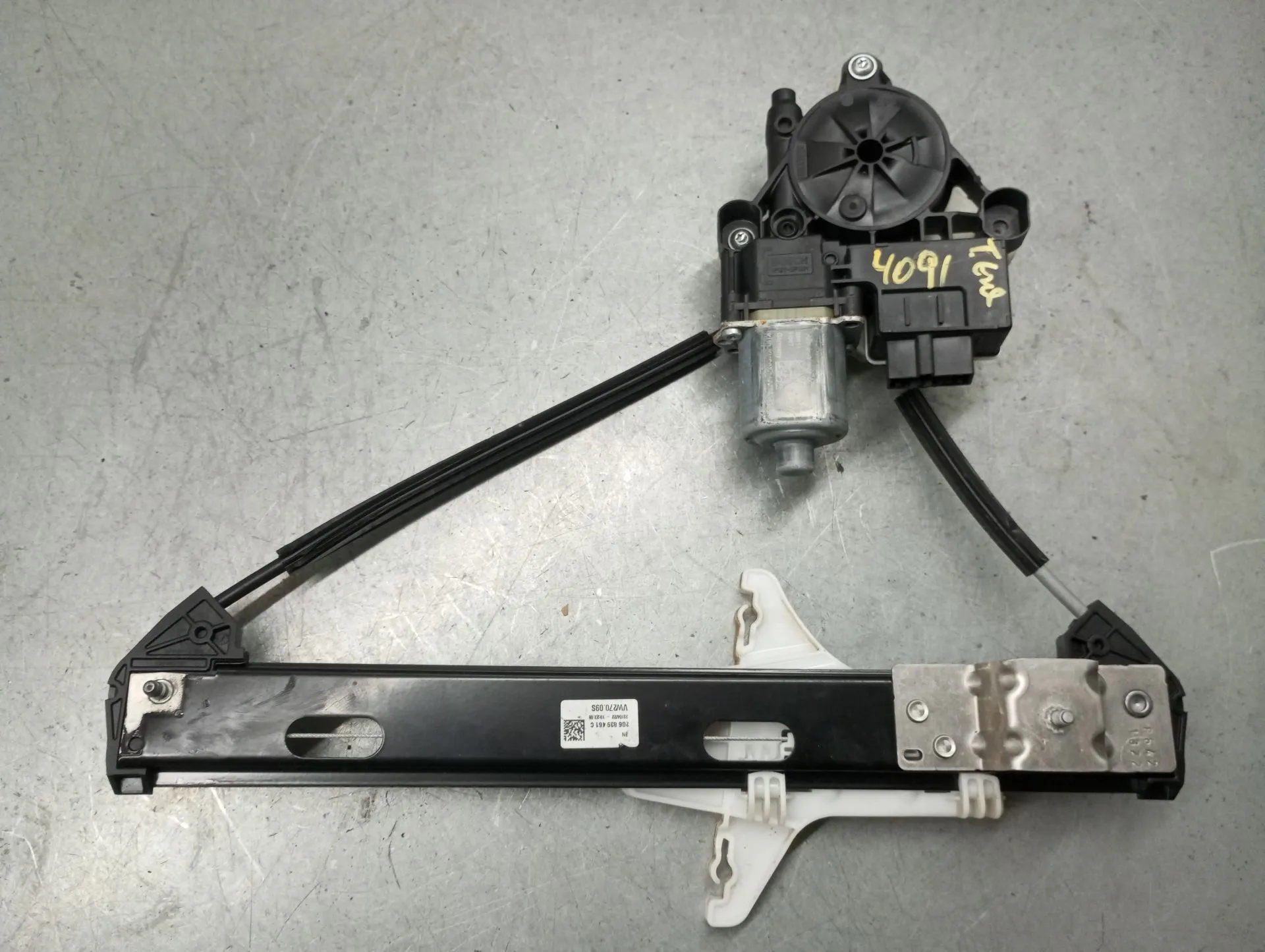 Elevador vidros trás esquerdo VOLKSWAGEN Polo (AW1)