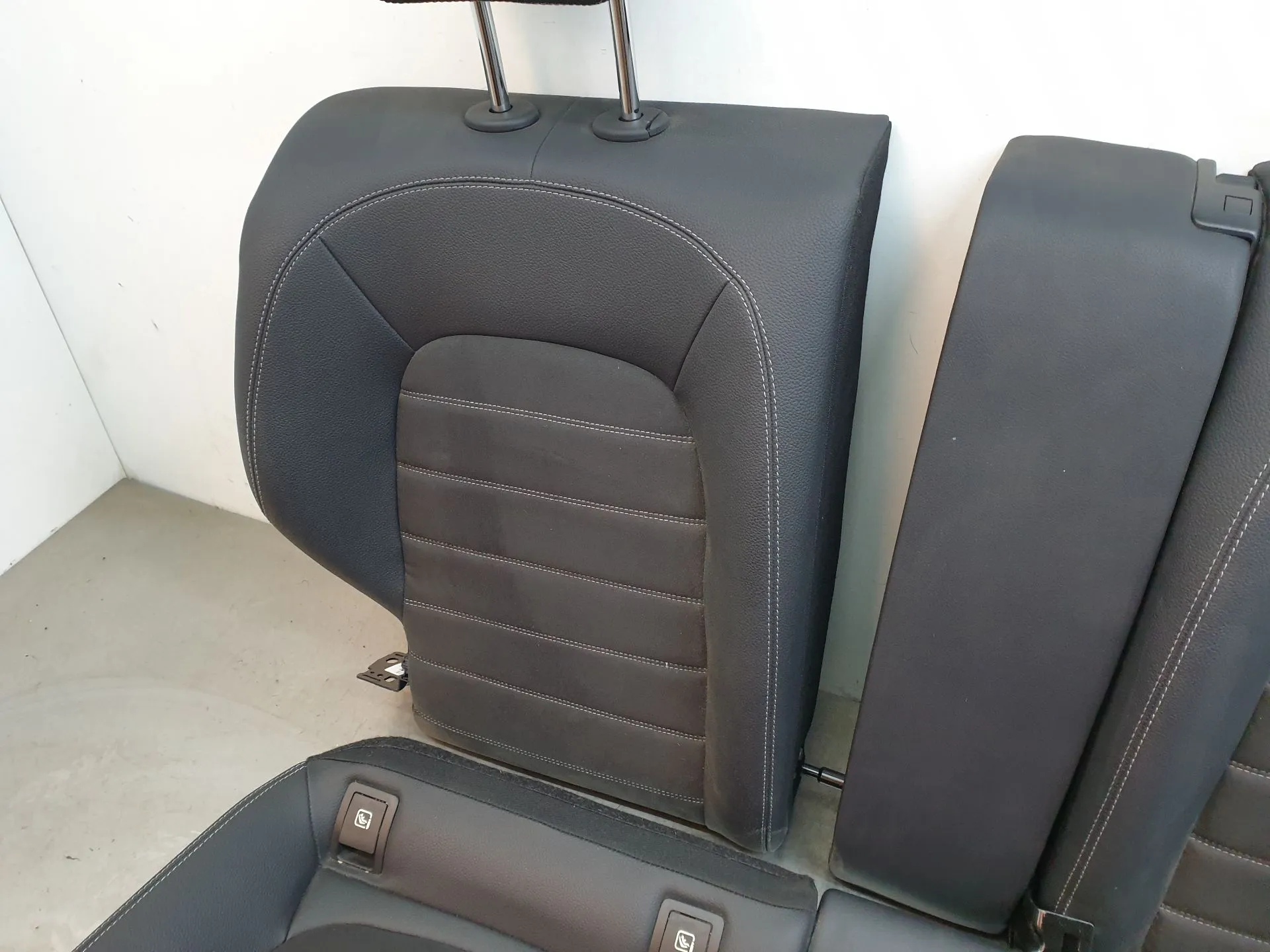 Banco trás MERCEDES-BENZ Classe C Coupé (C205) Imagem-3