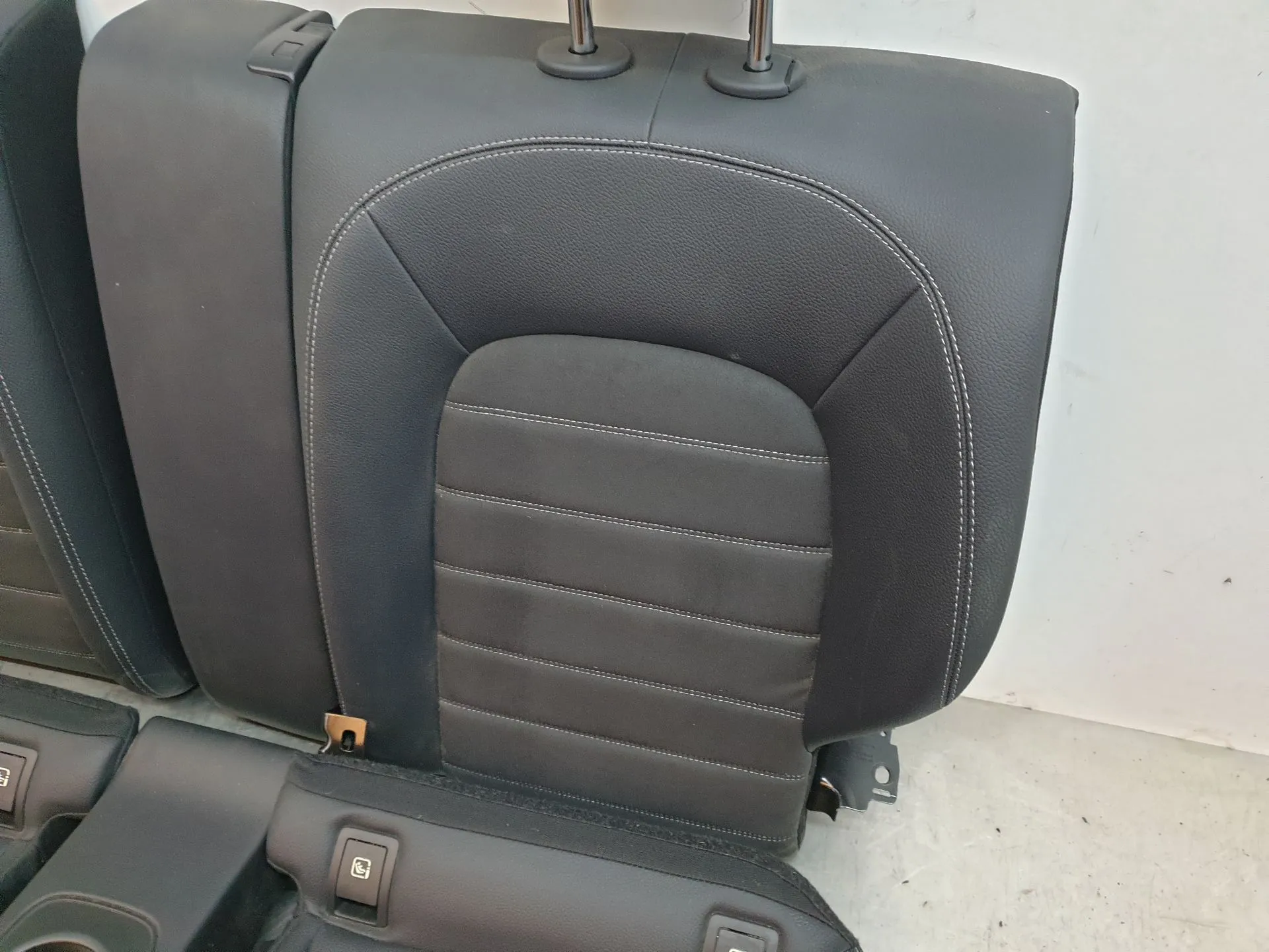 Banco trás MERCEDES-BENZ Classe C Coupé (C205) Imagem-4