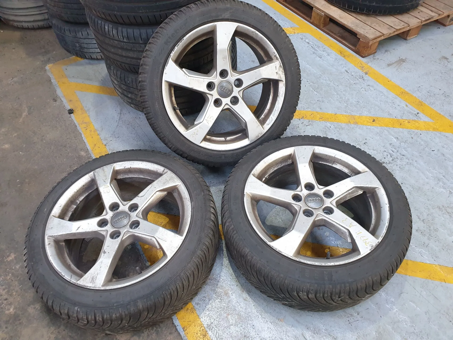 Conjunto de Jantes AUDI A3 Sportback (8VA, 8VF) Imagem-1