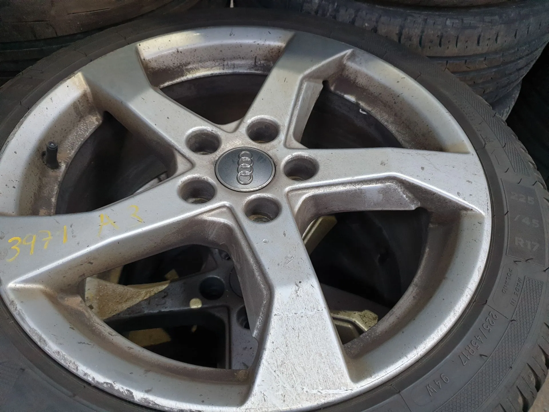 Cerchio Posteriore Destro AUDI A3 Sportback (8VA, 8VF) Imagem-1